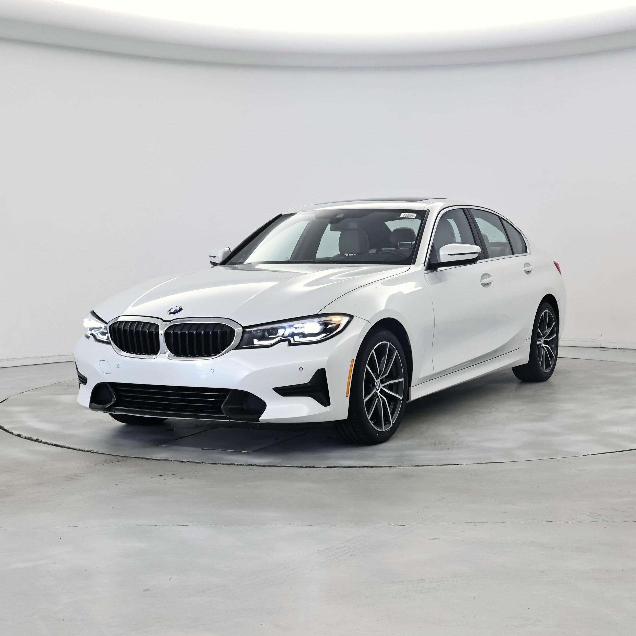 Thumbnail: 2019 BMW 3 Series - 4