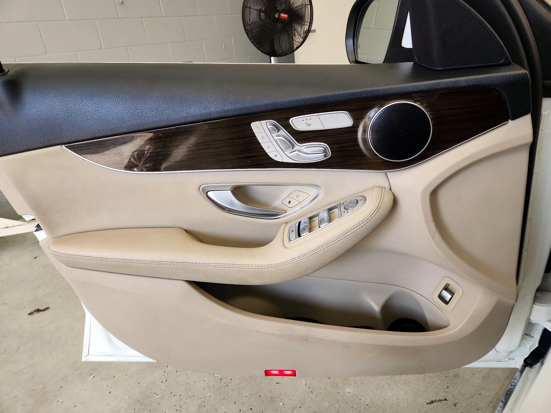 Thumbnail: 2019 Mercedes-Benz C-Class - 12