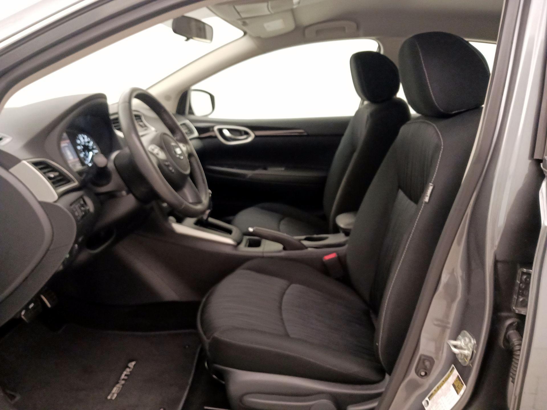 Thumbnail: 2019 Nissan Sentra - 11