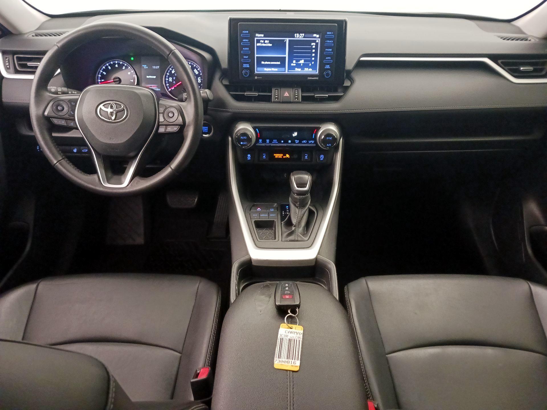 Thumbnail: 2020 Toyota RAV4 - 9