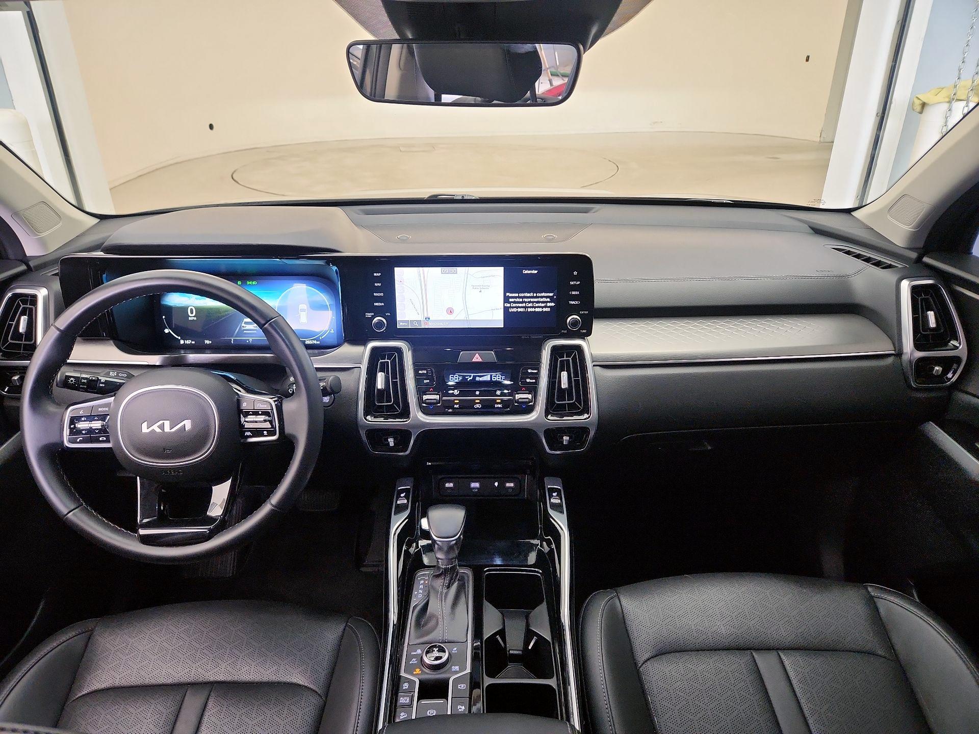 Thumbnail: 2023 Kia Sorento - 9