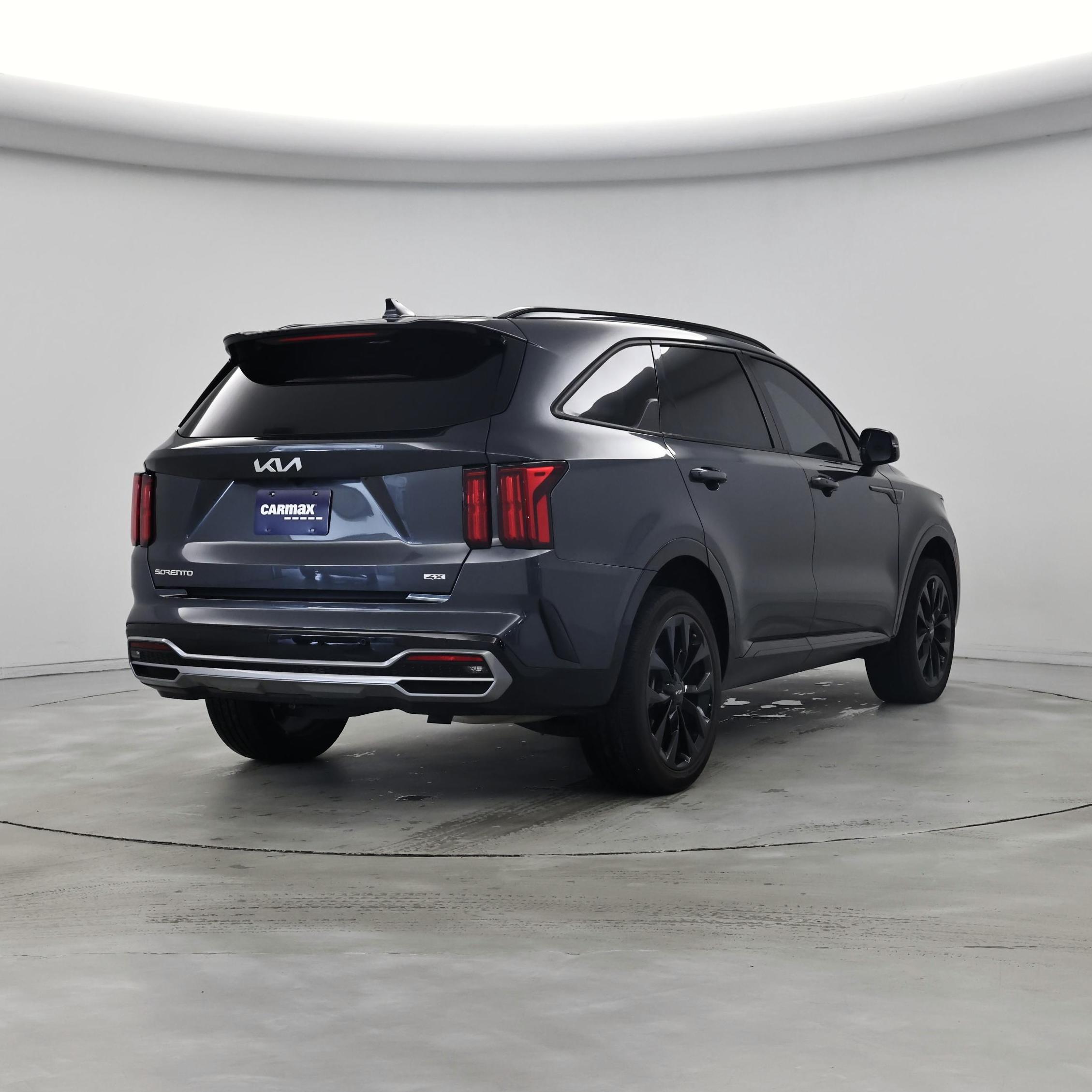 Thumbnail: 2023 Kia Sorento - 8