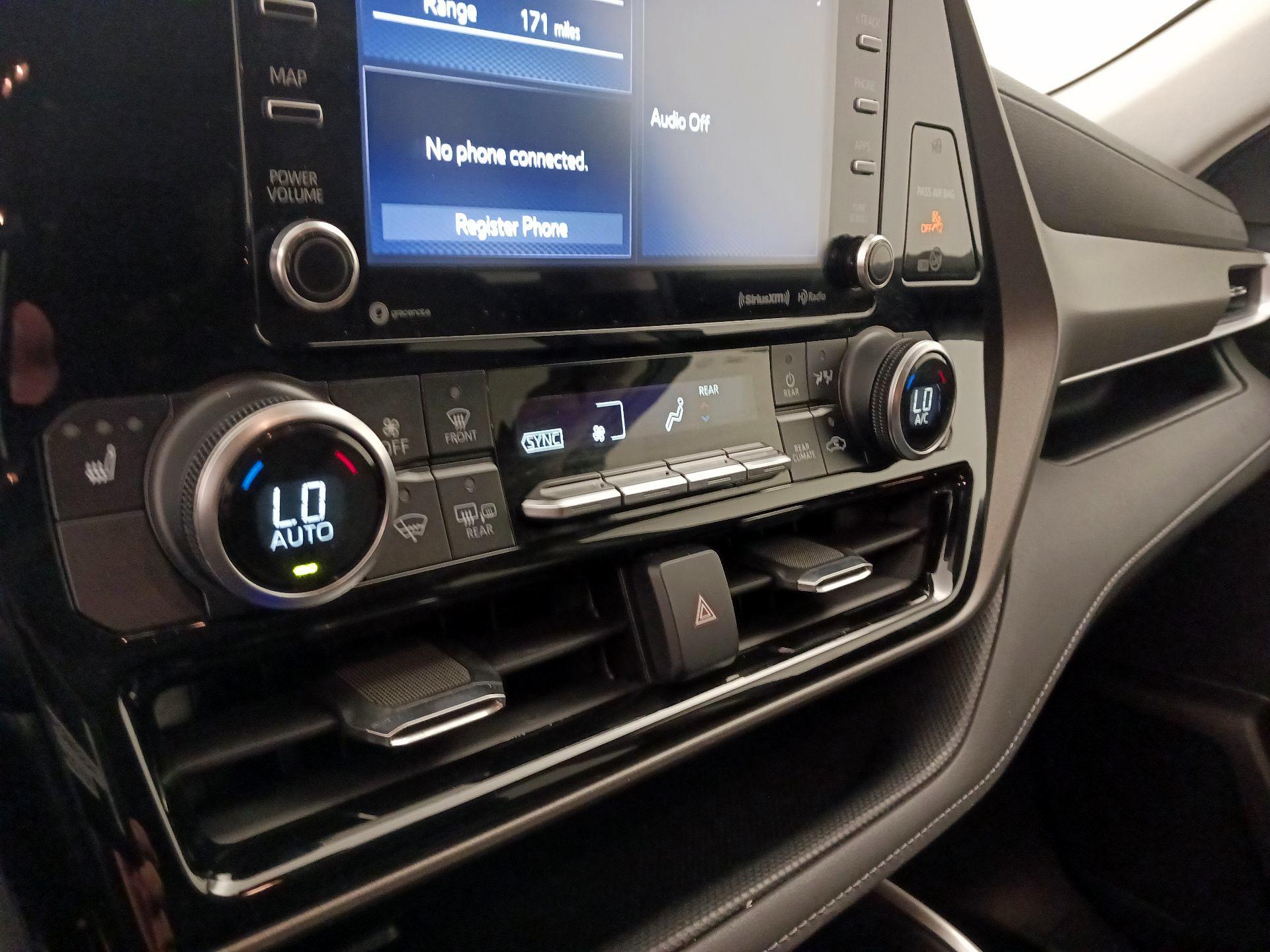 Thumbnail: 2020 Toyota Highlander - 16