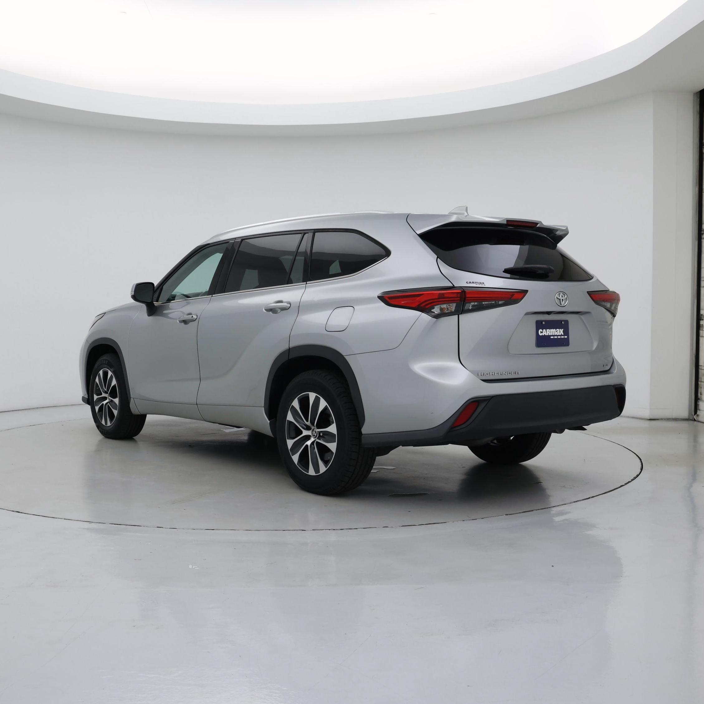 Thumbnail: 2020 Toyota Highlander - 2