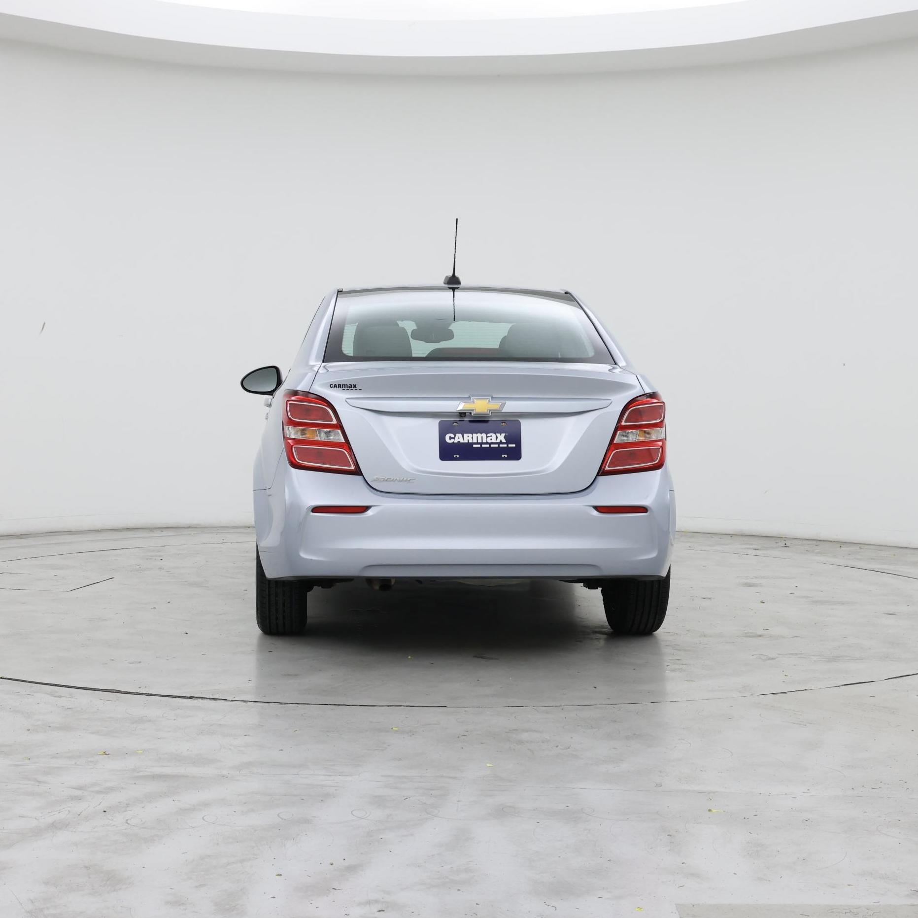 Thumbnail: 2017 Chevrolet Sonic - 6