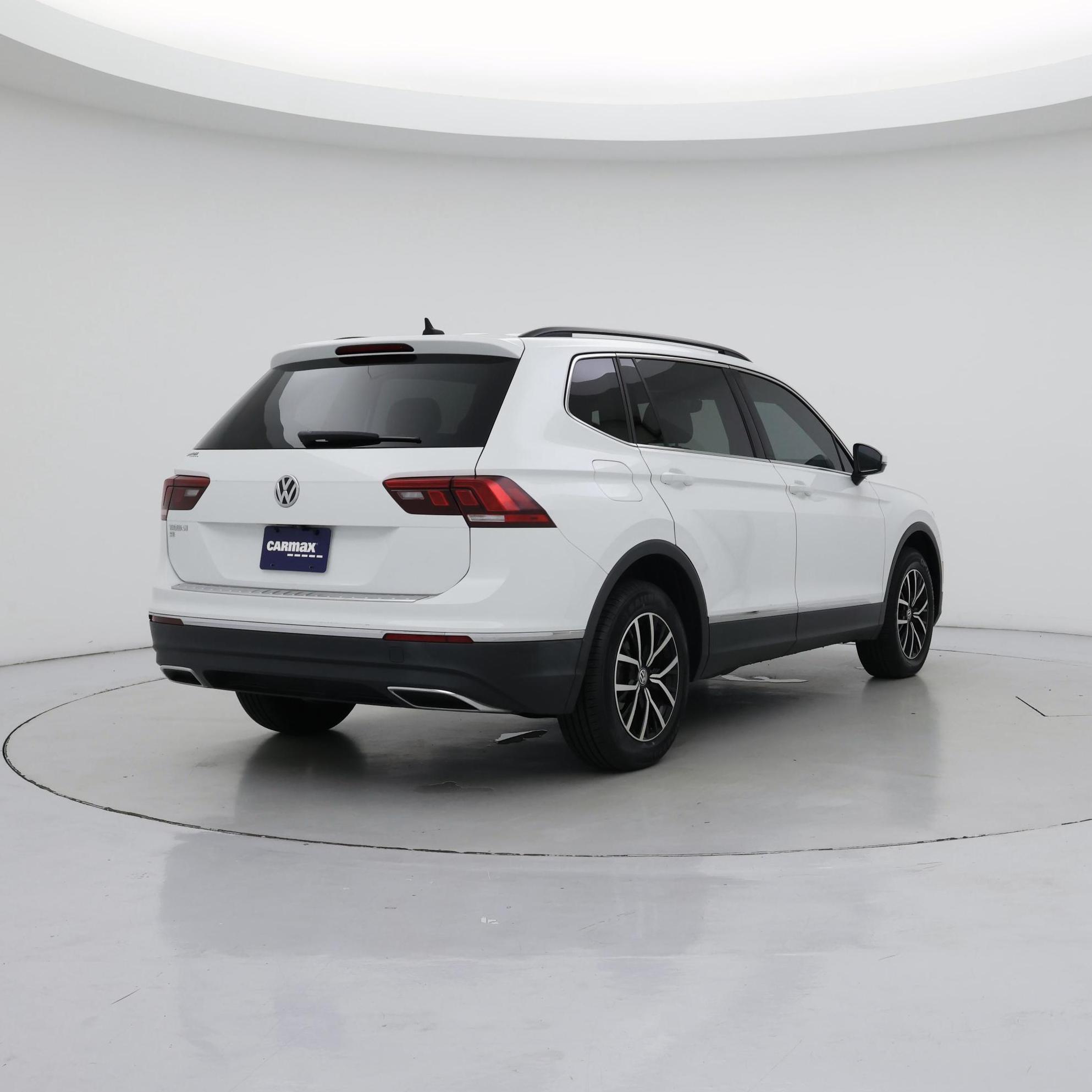 Thumbnail: 2021 Volkswagen Tiguan - 8