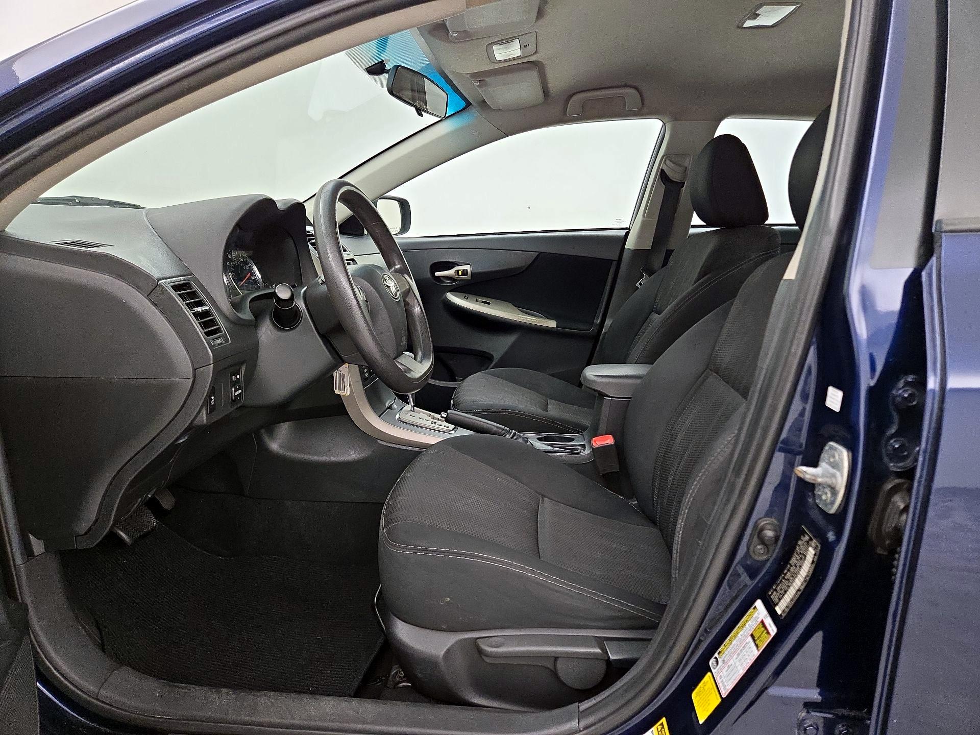 Thumbnail: 2013 Toyota Corolla - 11