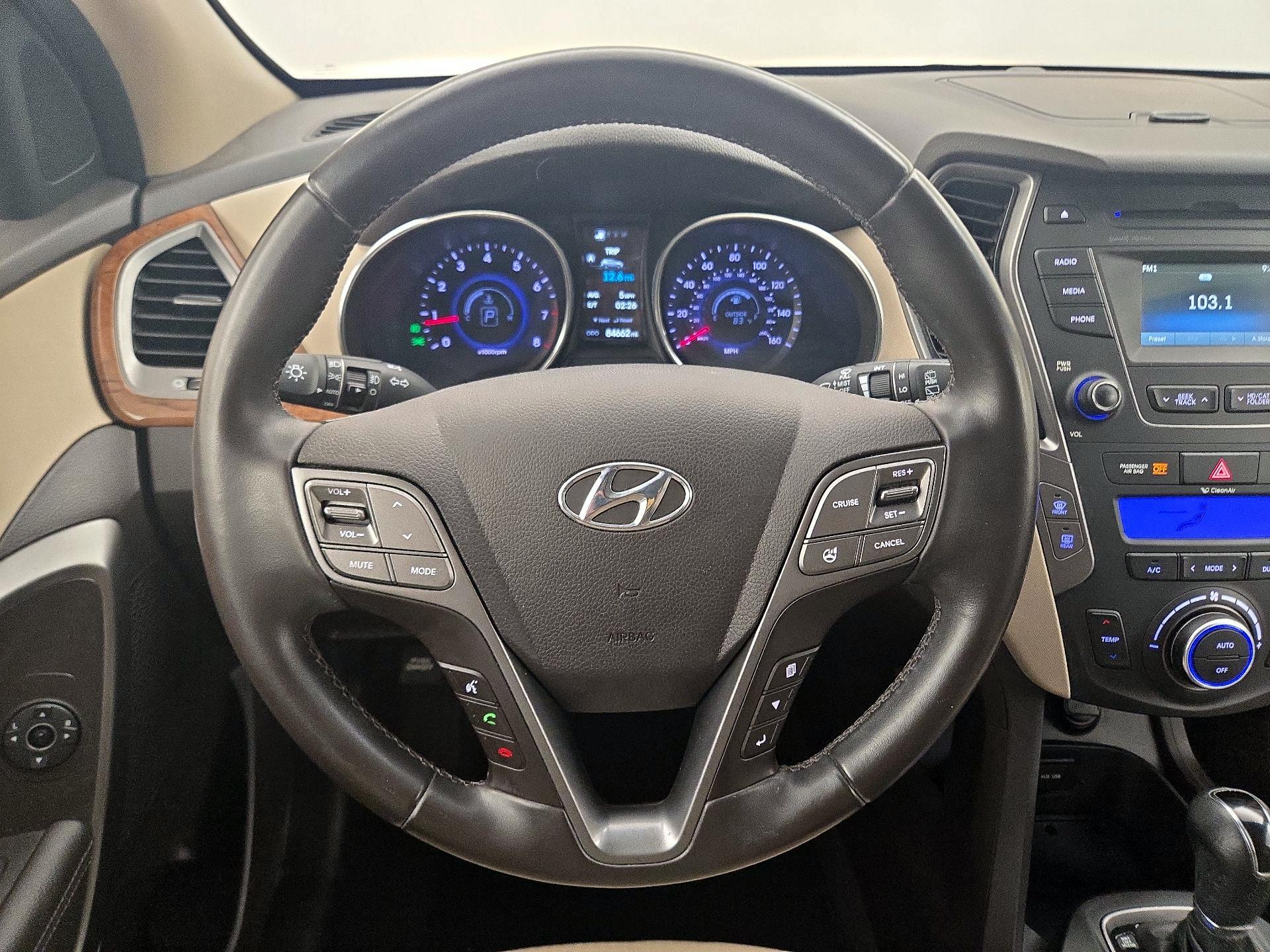 Thumbnail: 2013 Hyundai Santa Fe - 10