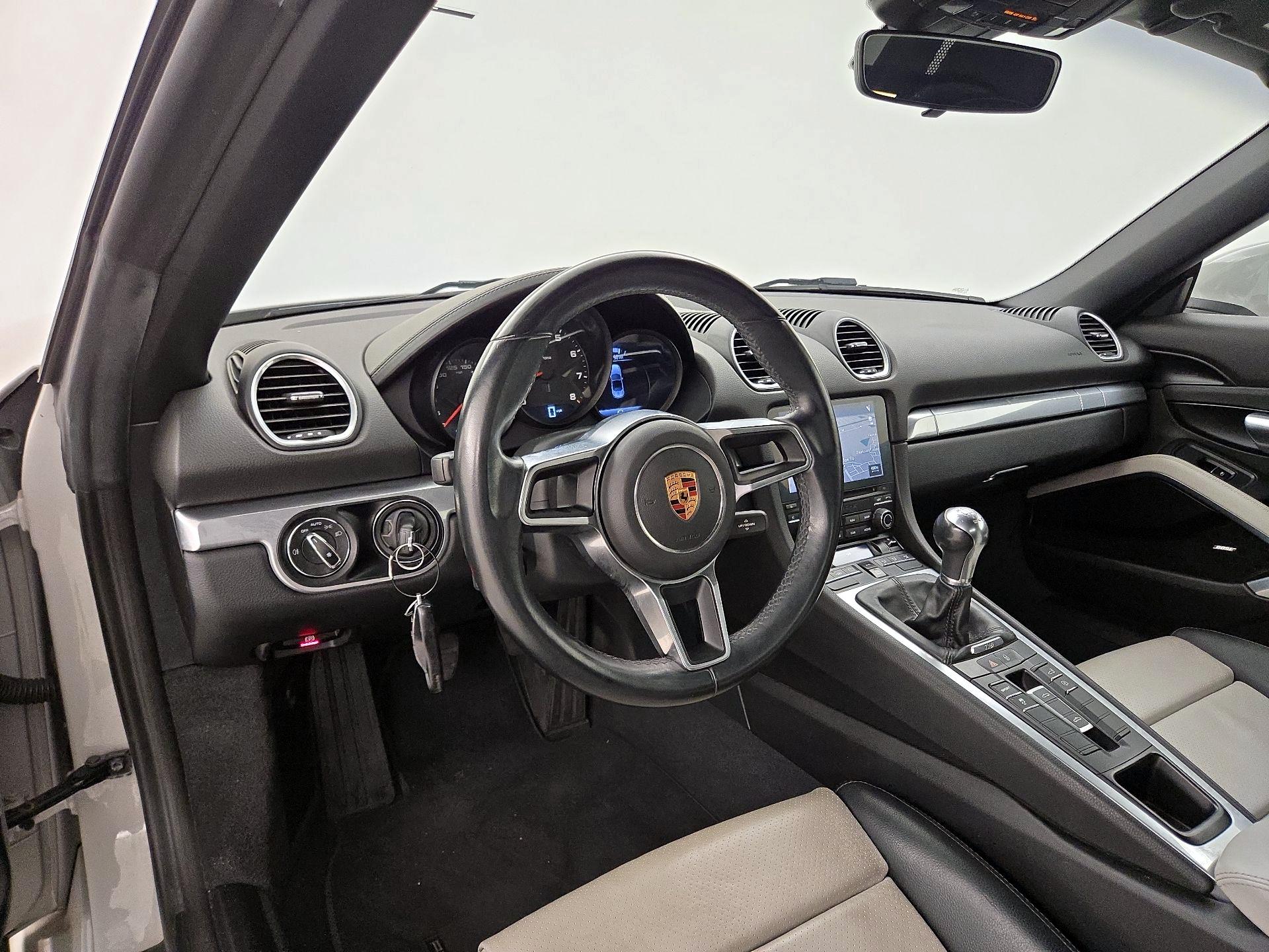 Thumbnail: 2018 Porsche 718 Boxster - 9