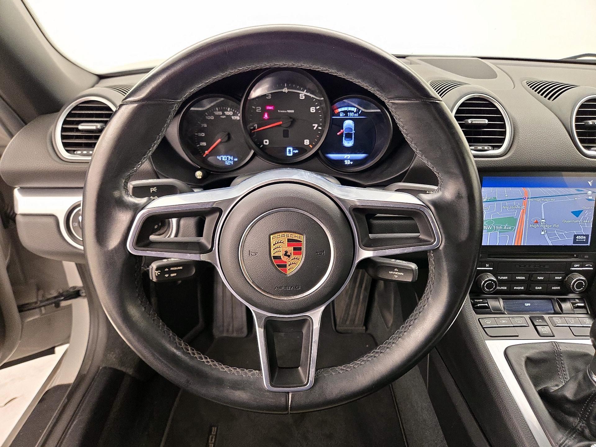 Thumbnail: 2018 Porsche 718 Boxster - 10