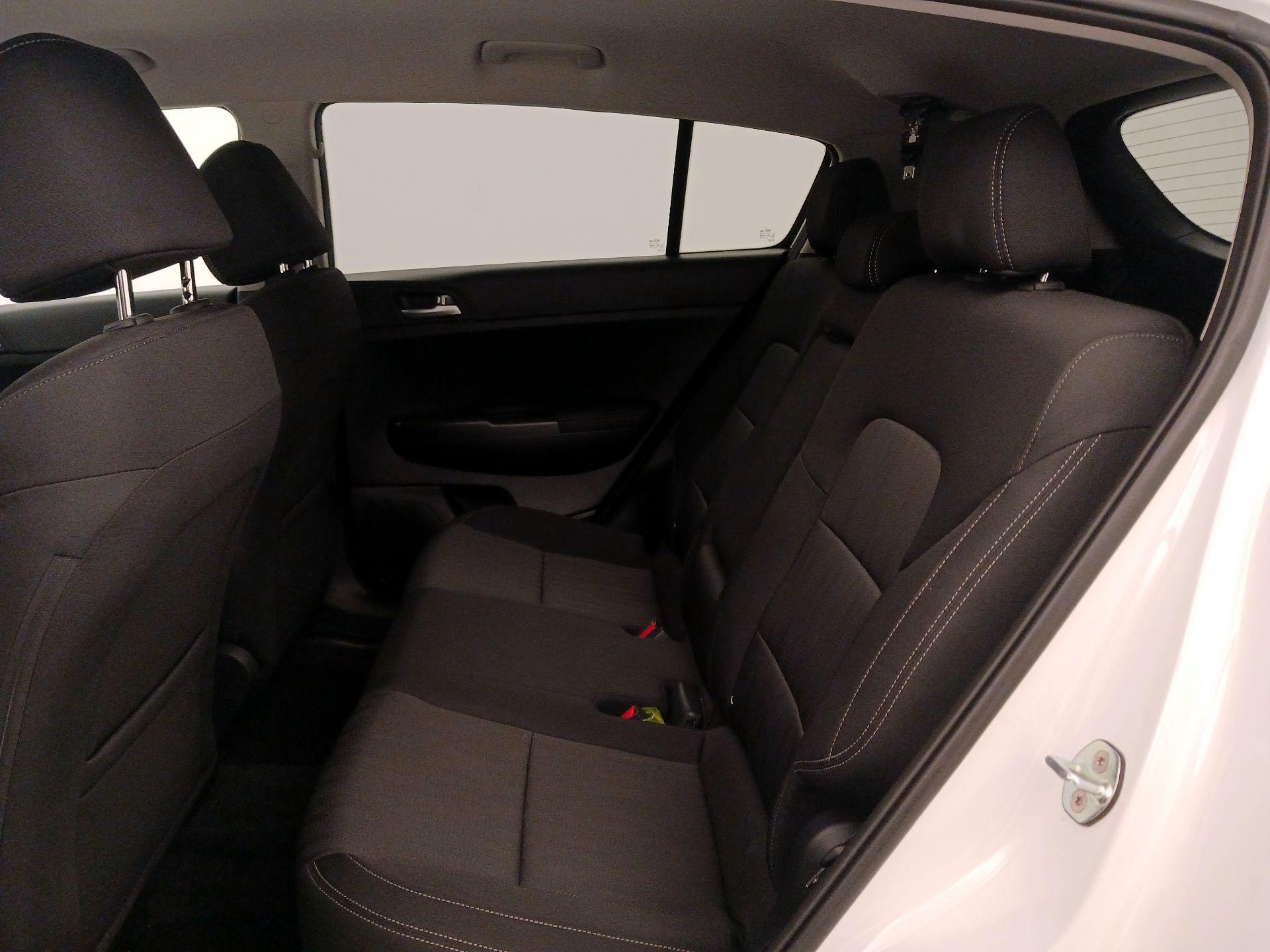 Thumbnail: 2022 Kia Sportage - 19