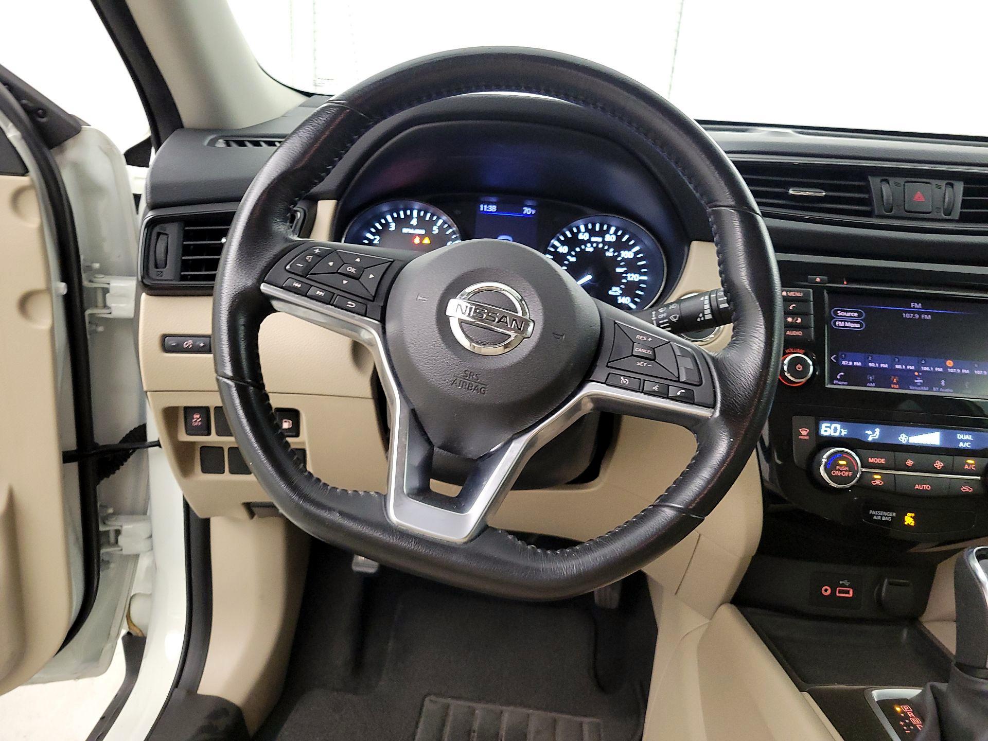 Thumbnail: 2018 Nissan Rogue - 10