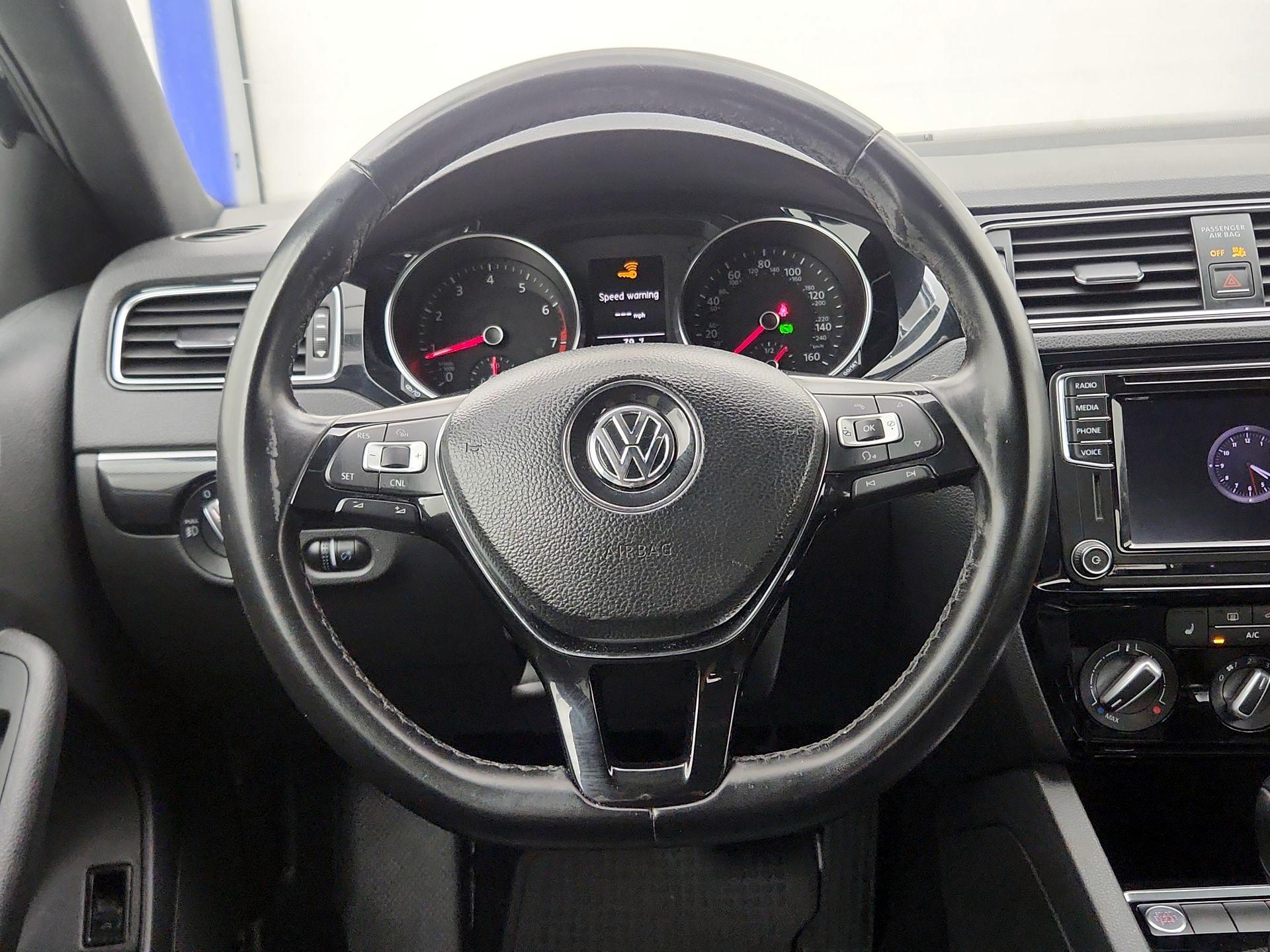 Thumbnail: 2018 Volkswagen Jetta - 10