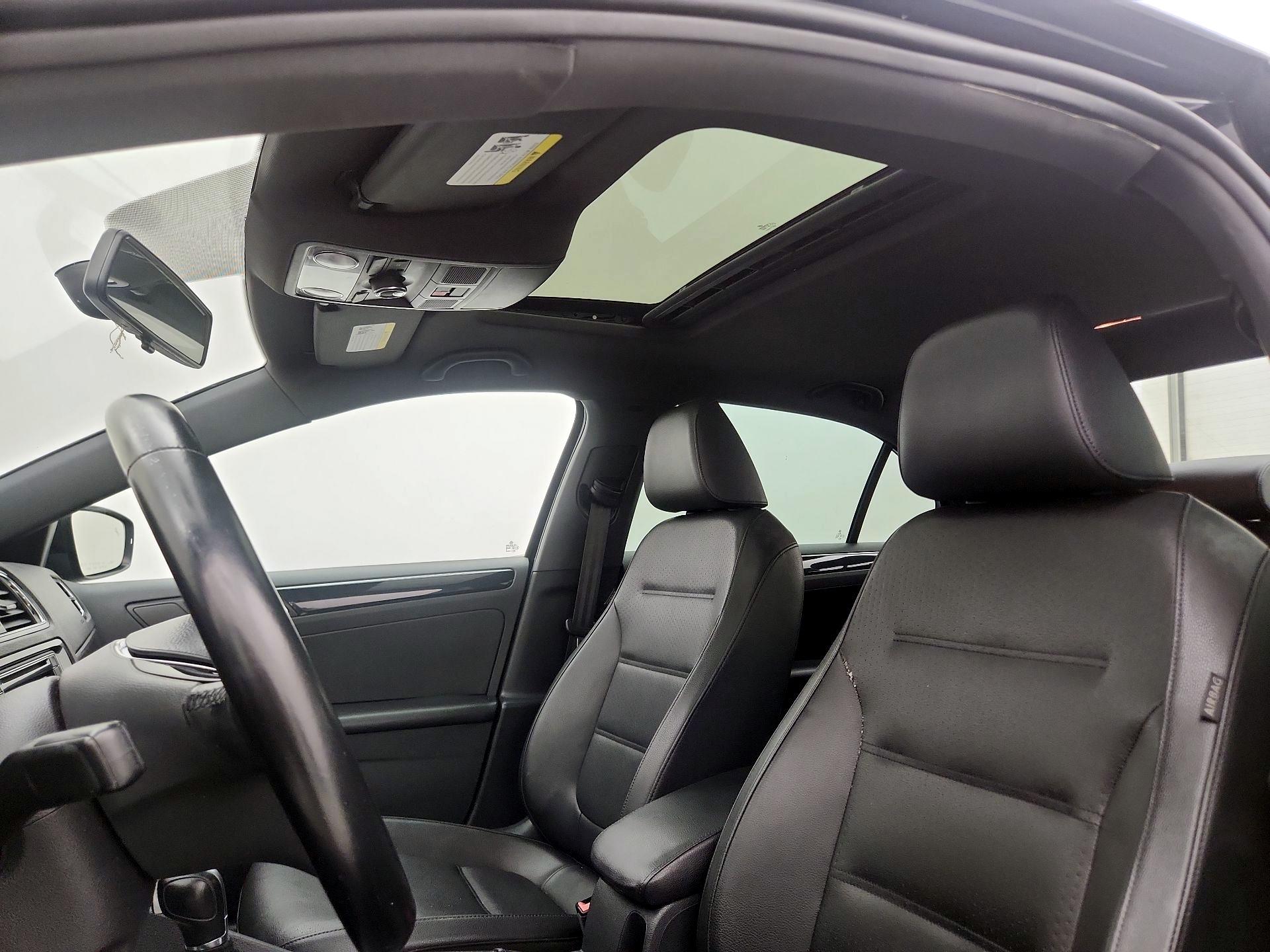 Thumbnail: 2018 Volkswagen Jetta - 19