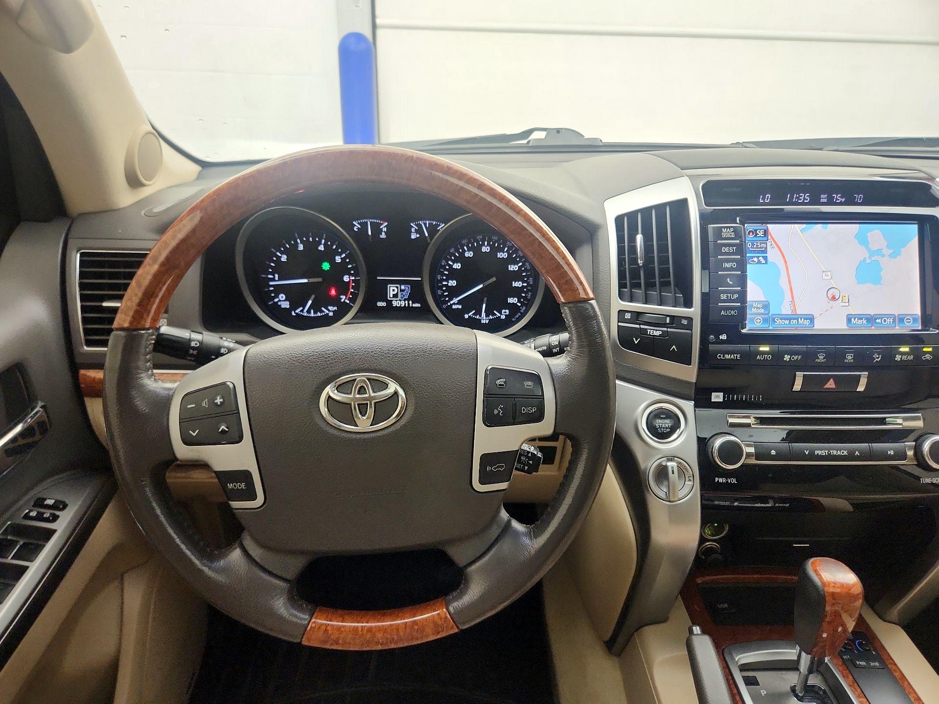 Thumbnail: 2015 Toyota Land Cruiser - 10