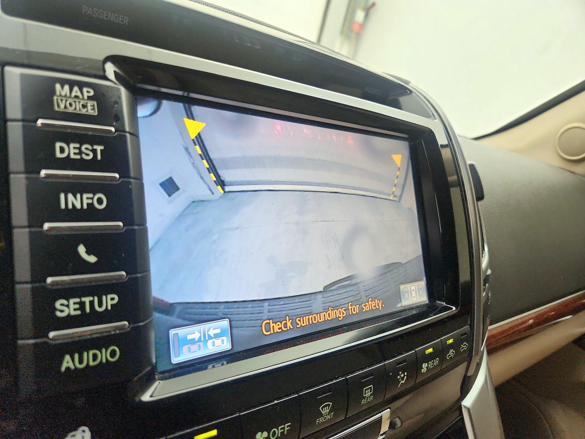 Thumbnail: 2015 Toyota Land Cruiser - 15