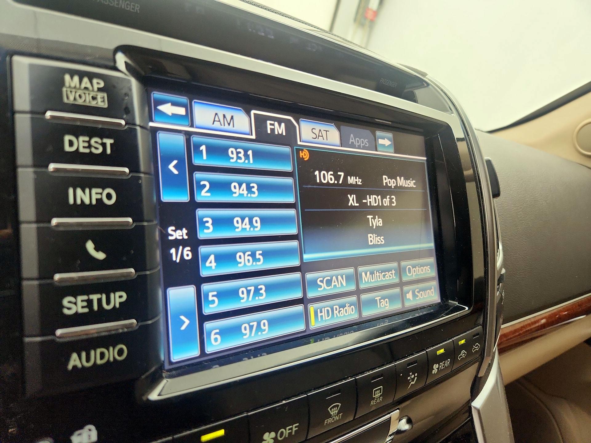 Thumbnail: 2015 Toyota Land Cruiser - 16