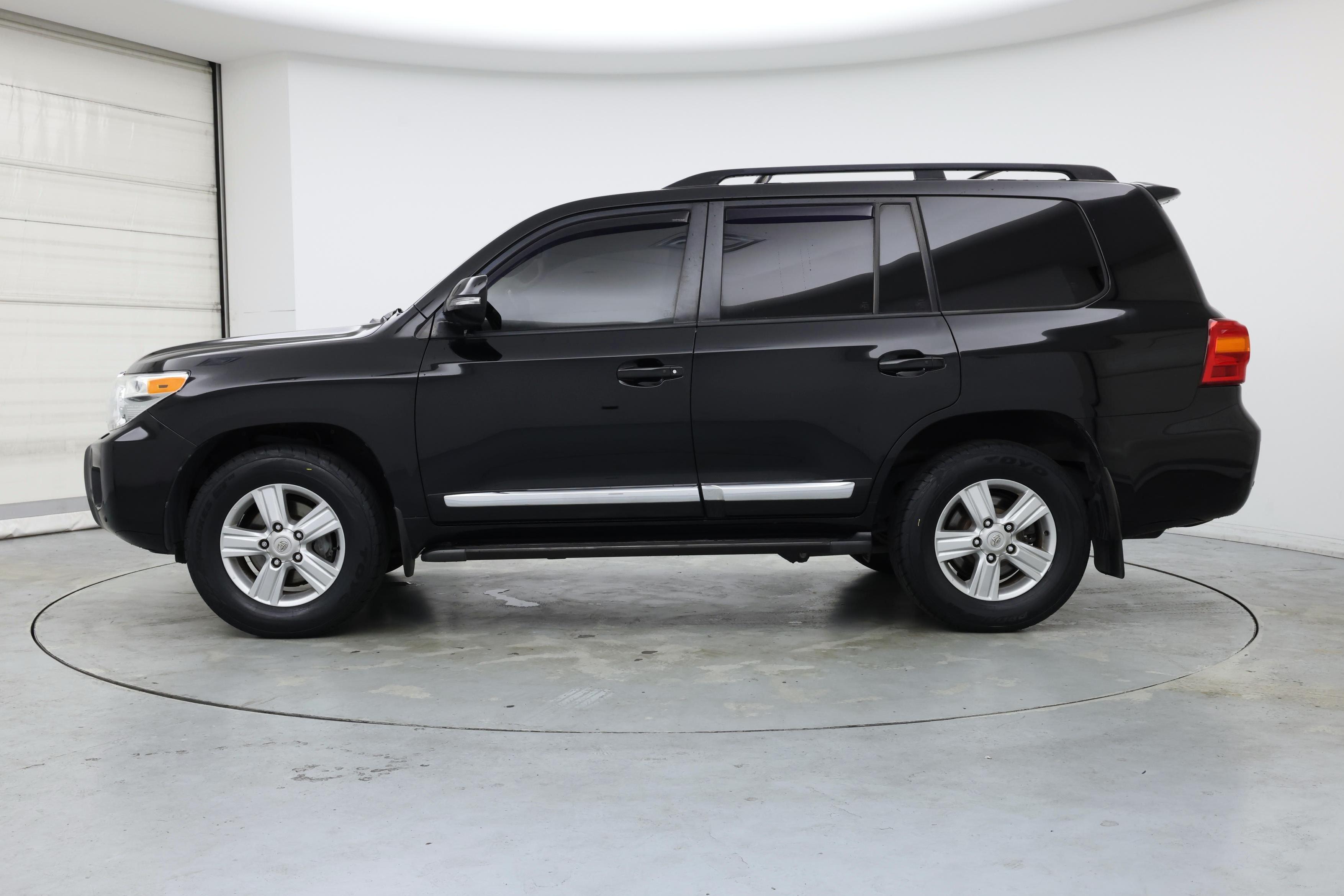Thumbnail: 2015 Toyota Land Cruiser - 3