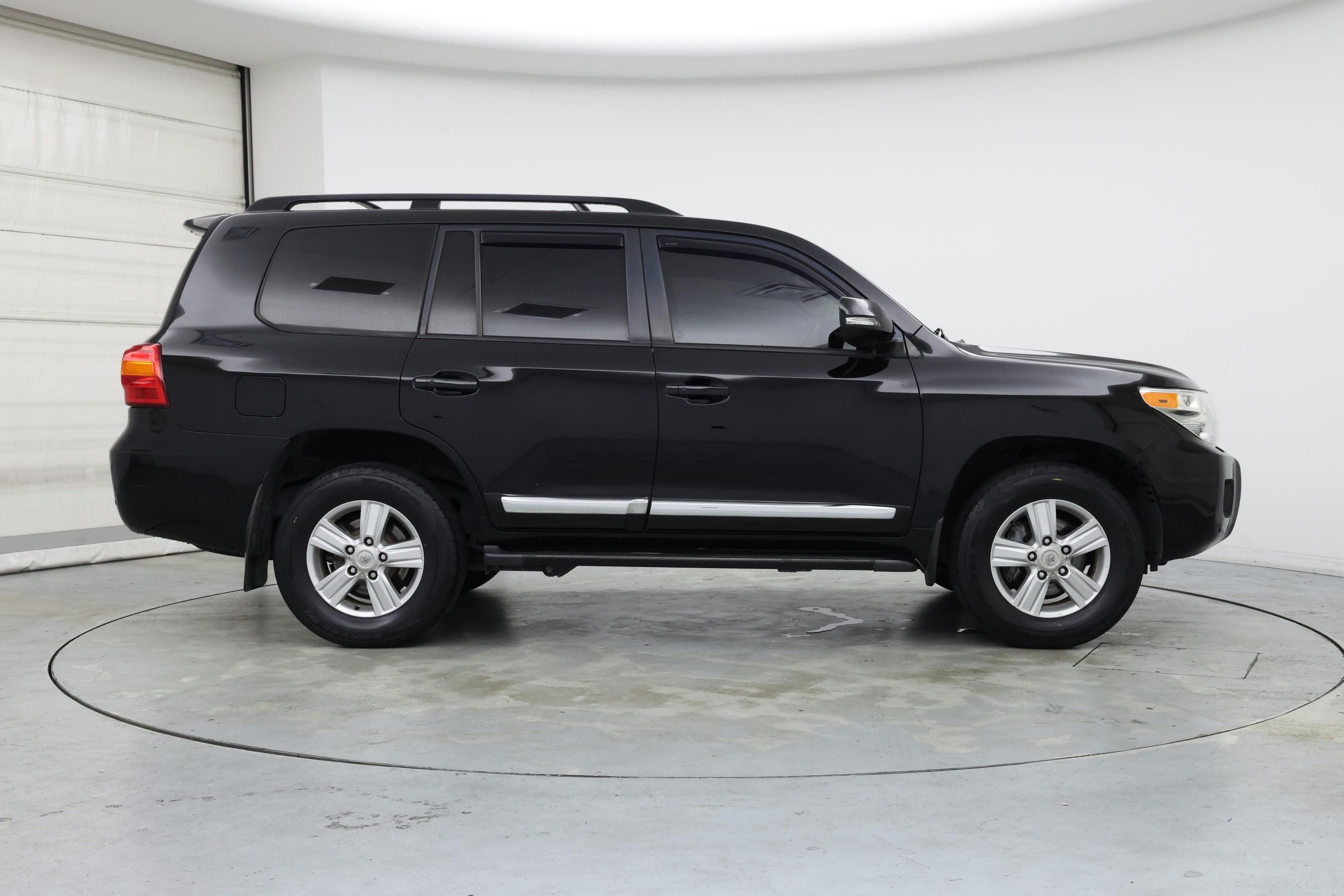 Thumbnail: 2015 Toyota Land Cruiser - 7