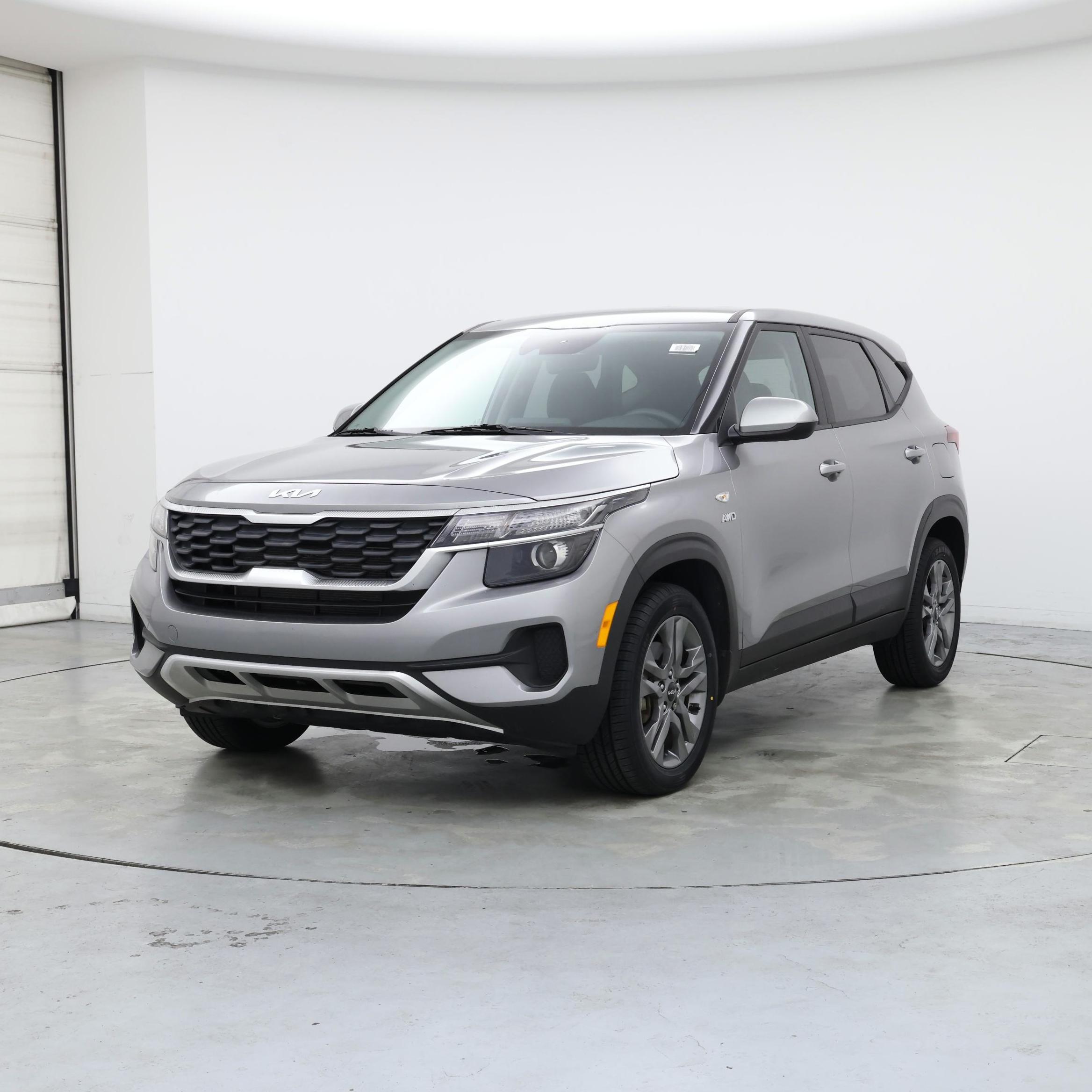 Thumbnail: 2022 Kia Seltos - 4