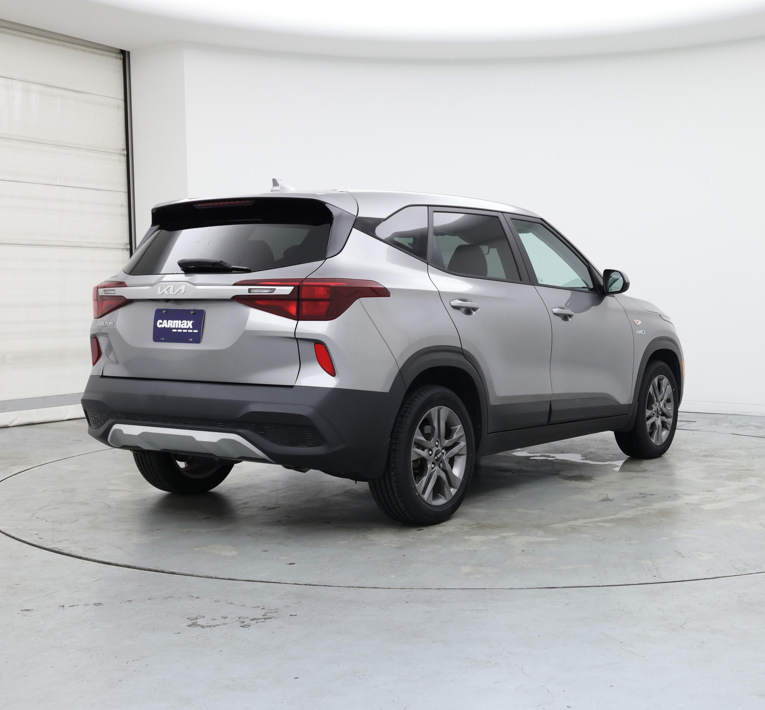 Thumbnail: 2022 Kia Seltos - 8