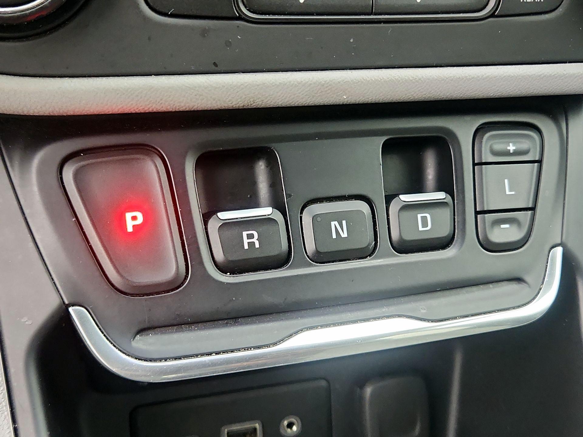 Thumbnail: 2020 GMC Terrain - 17