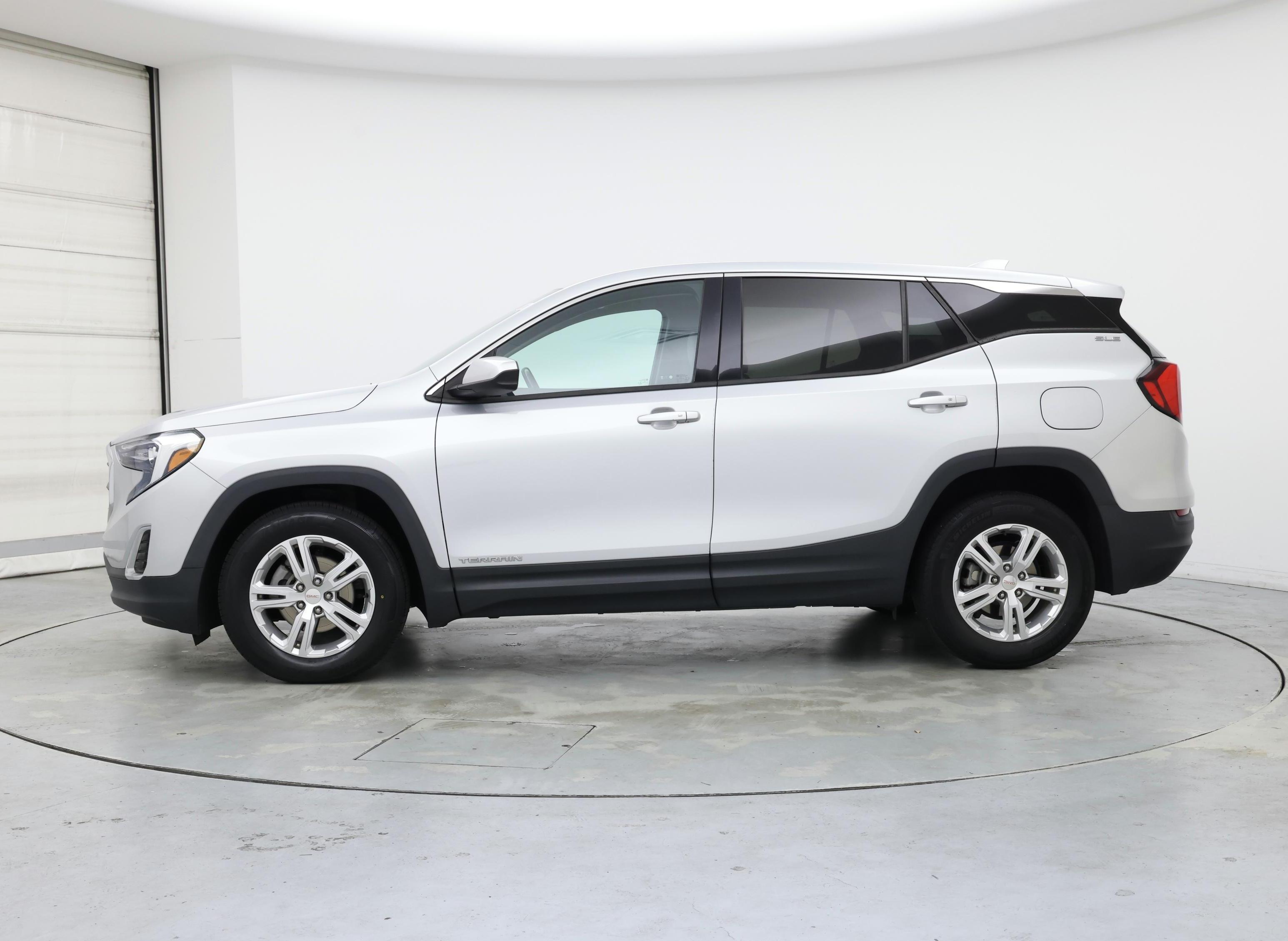 Thumbnail: 2020 GMC Terrain - 3