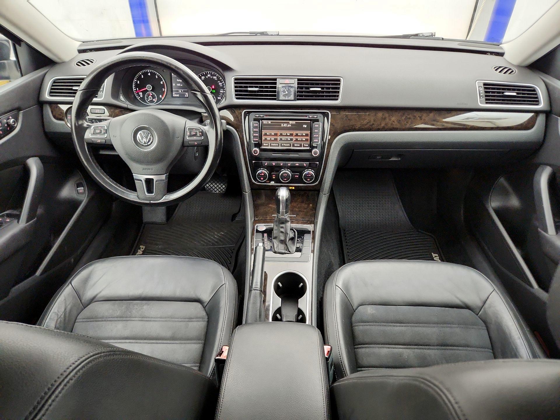 Thumbnail: 2015 Volkswagen Passat - 9