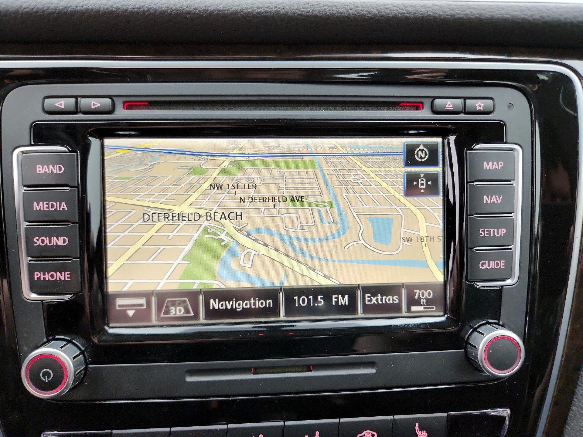 Thumbnail: 2015 Volkswagen Passat - 14
