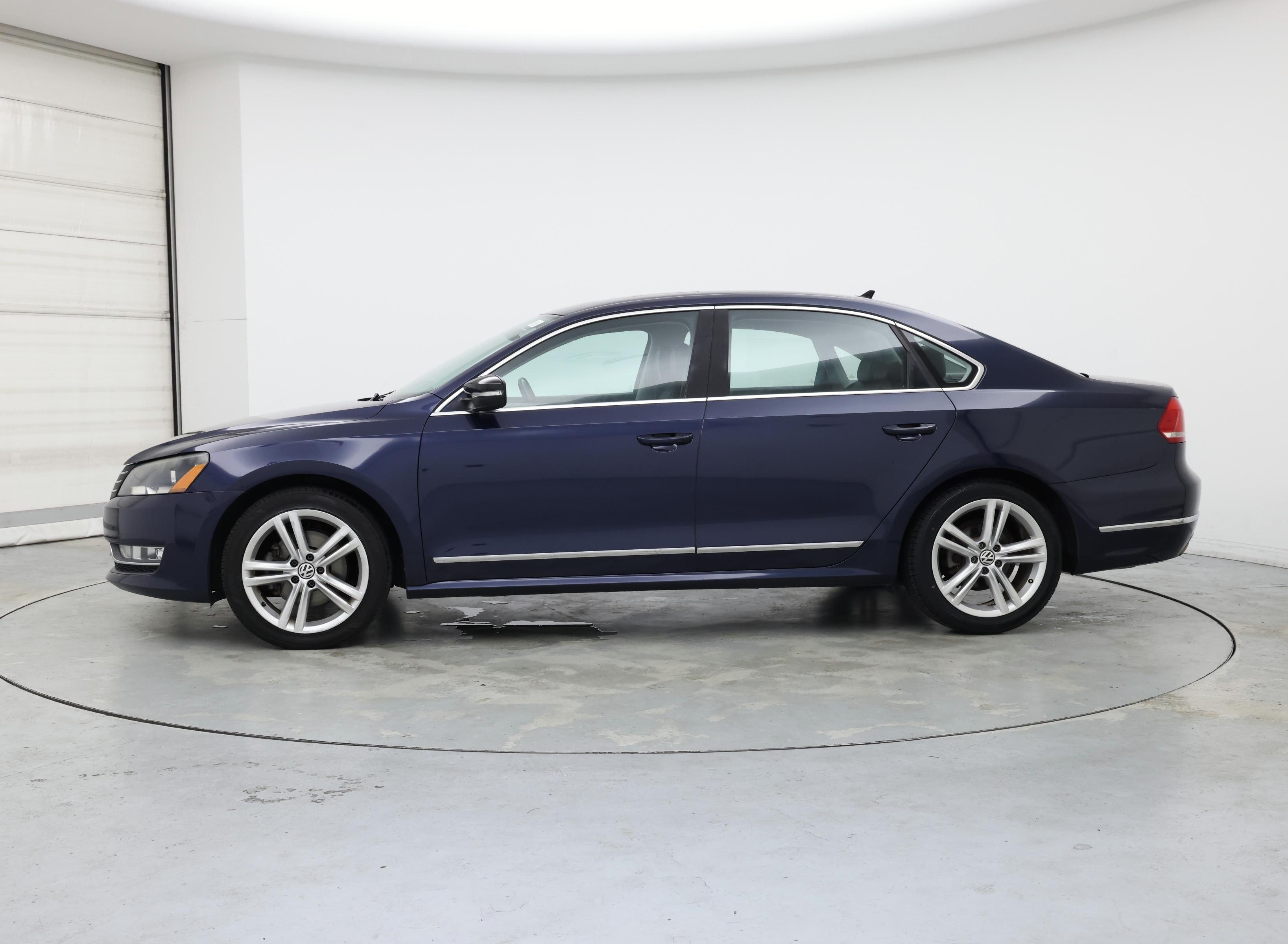 Thumbnail: 2015 Volkswagen Passat - 3