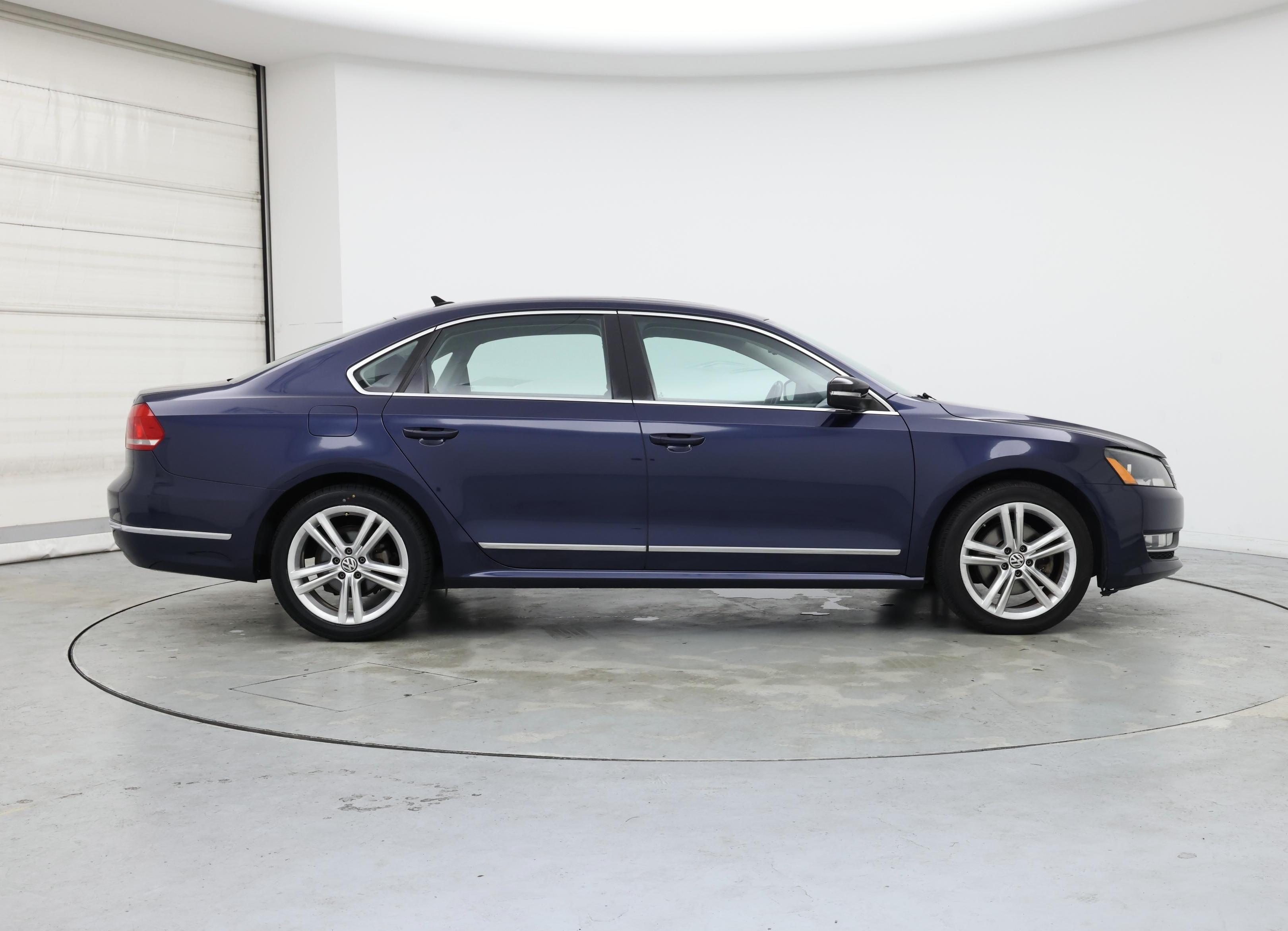 Thumbnail: 2015 Volkswagen Passat - 7