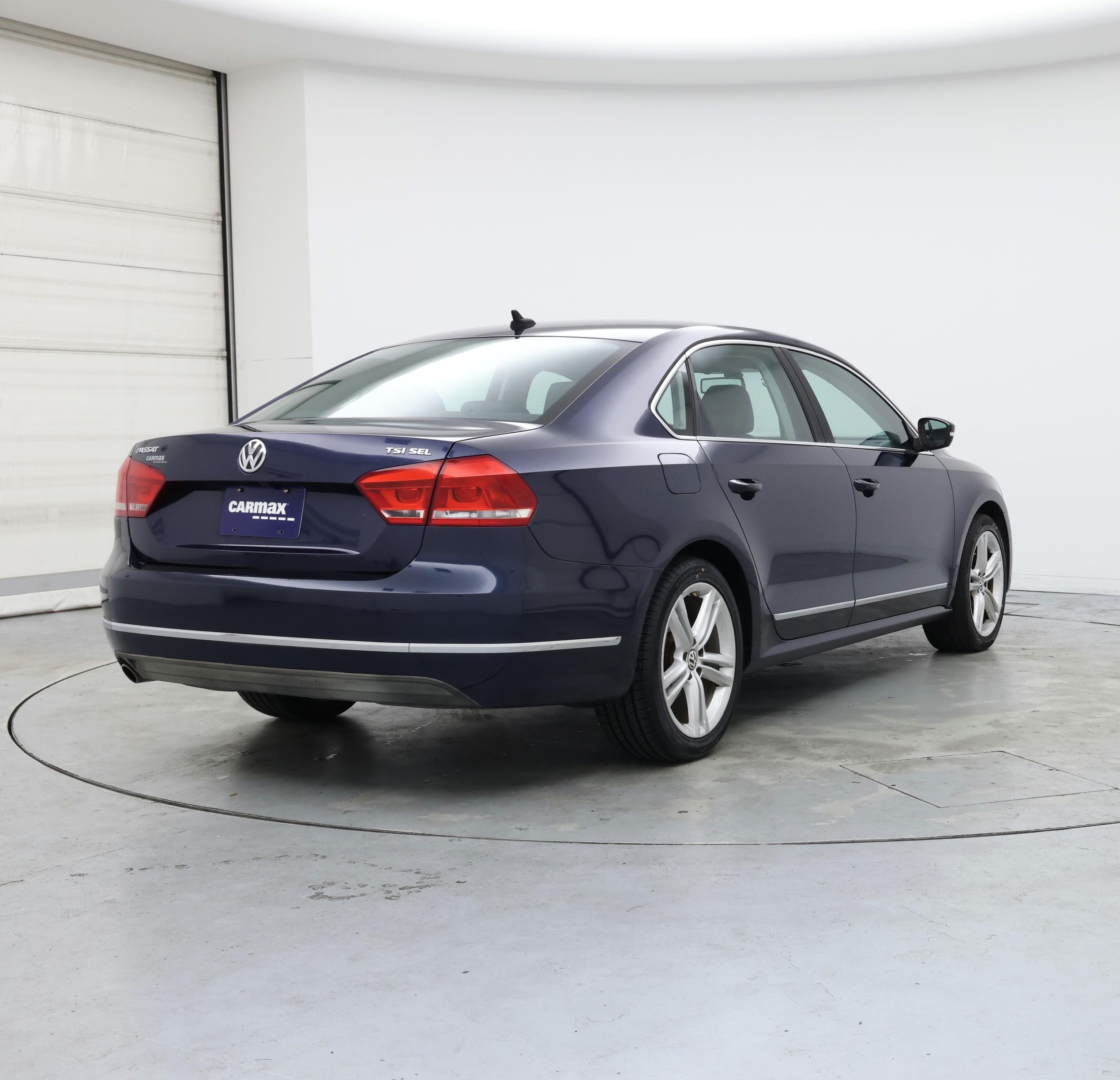 Thumbnail: 2015 Volkswagen Passat - 8