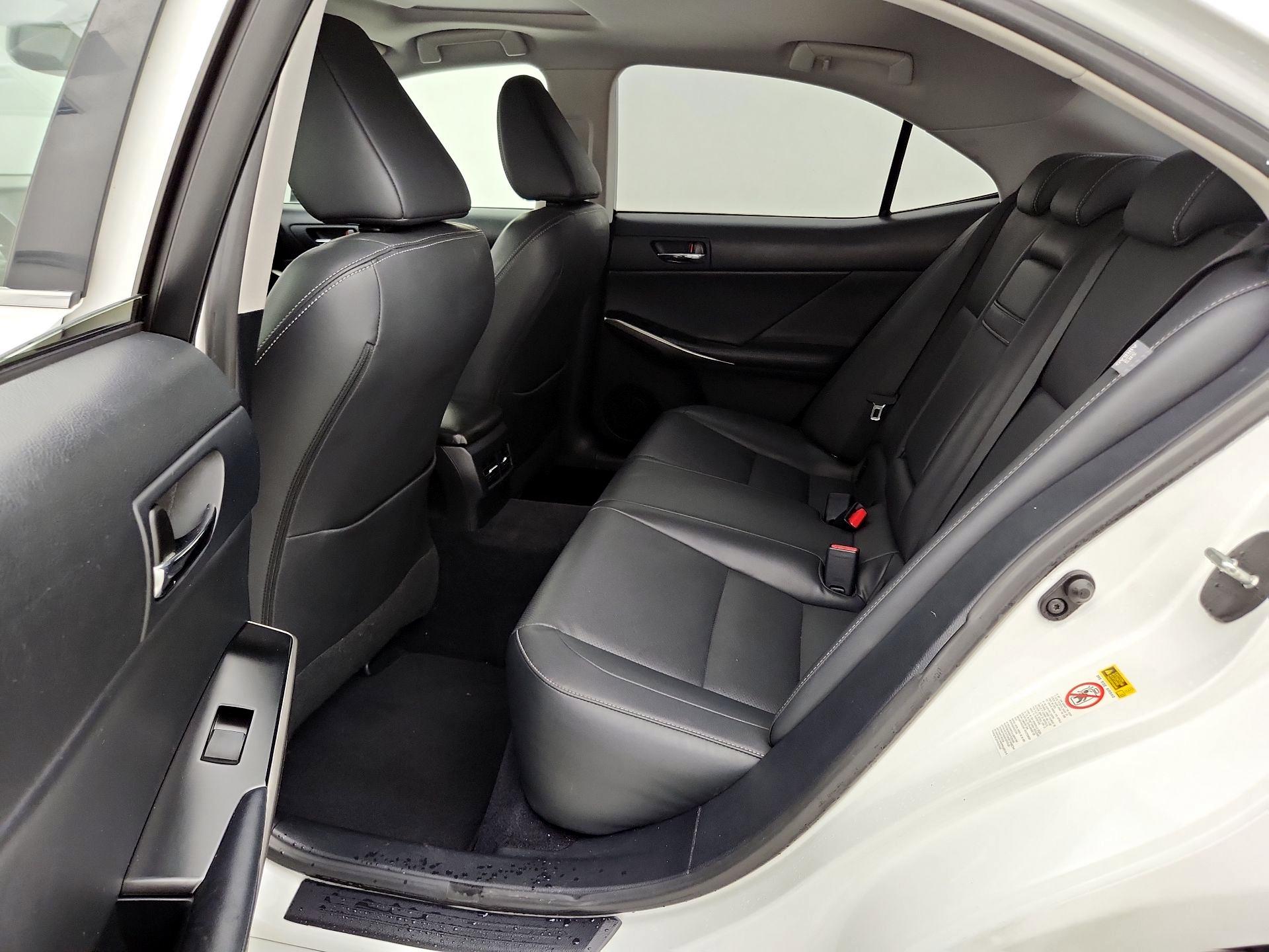Thumbnail: 2014 Lexus IS - 20
