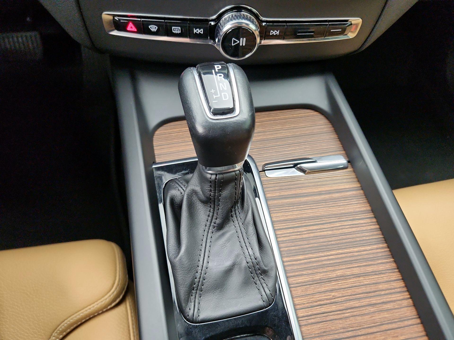 Thumbnail: 2020 Volvo XC60 - 18