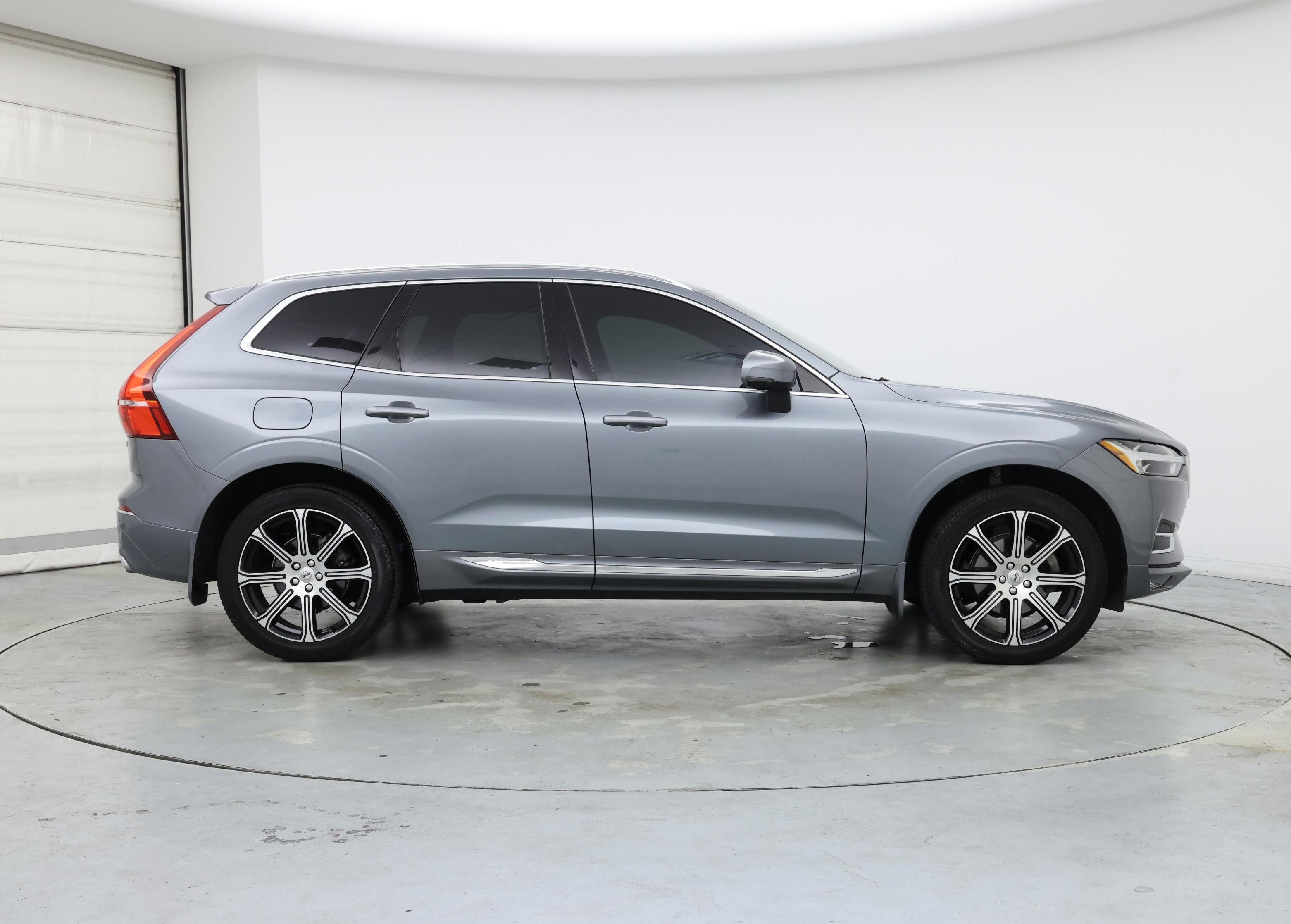 Thumbnail: 2020 Volvo XC60 - 7