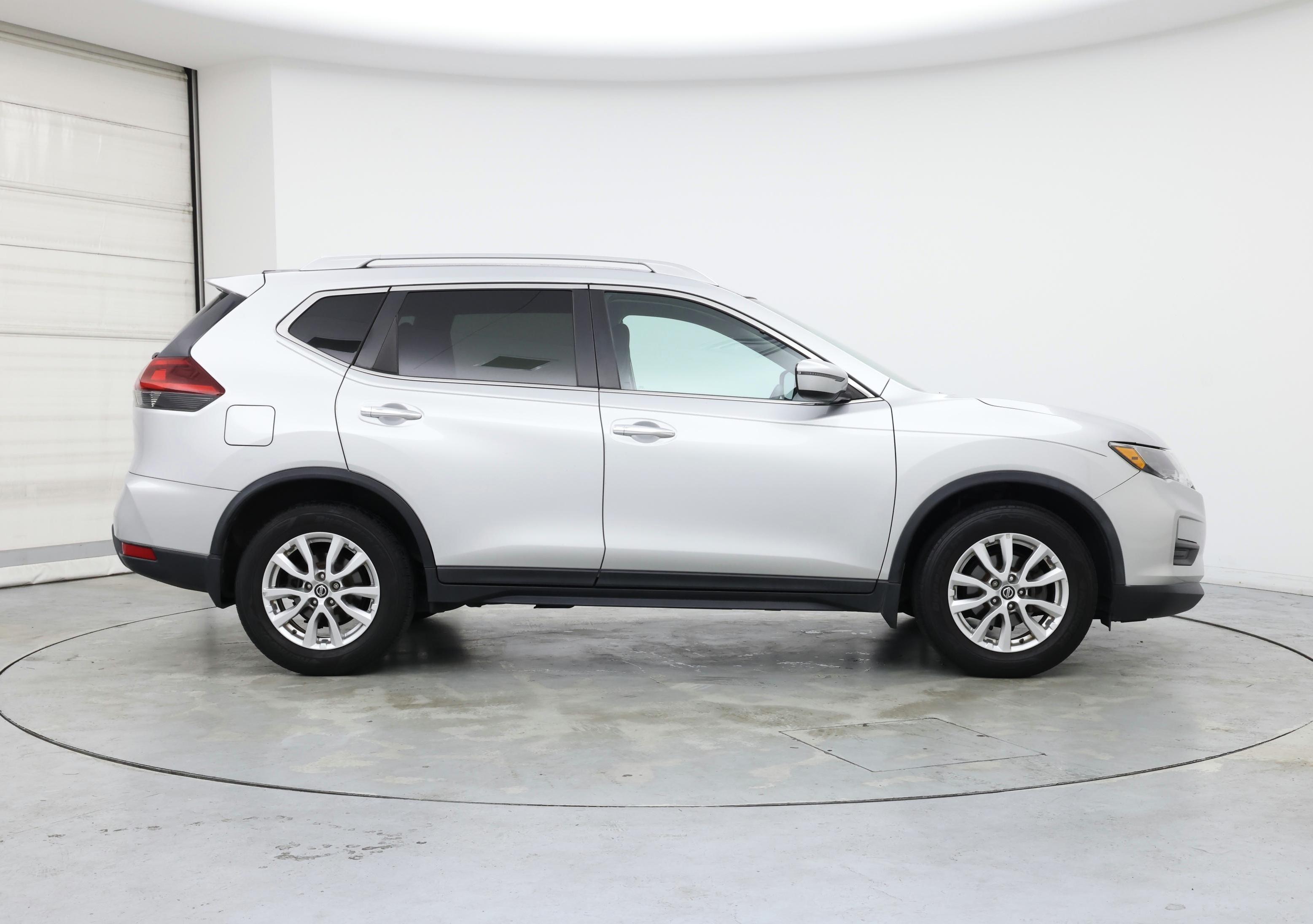 Thumbnail: 2020 Nissan Rogue - 7