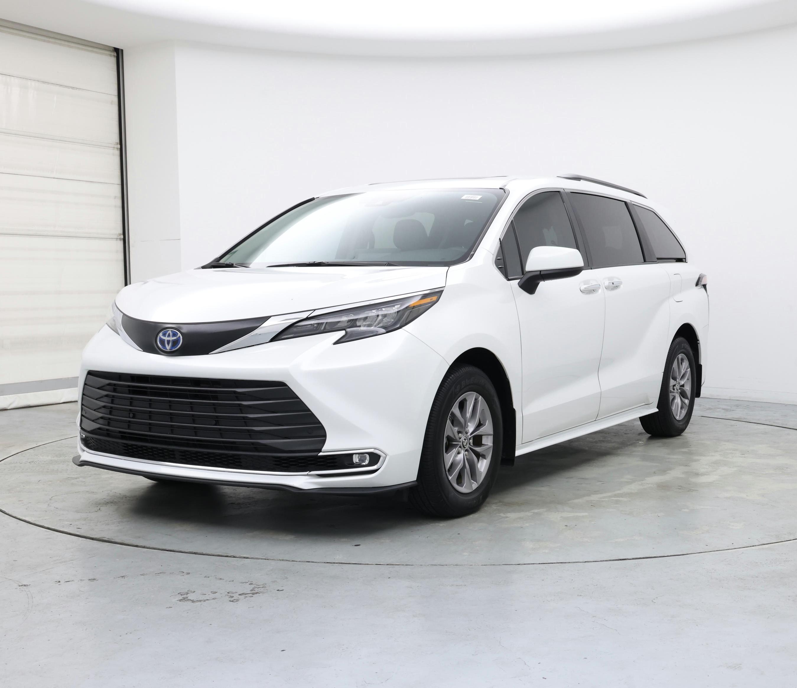 Thumbnail: 2024 Toyota Sienna - 4
