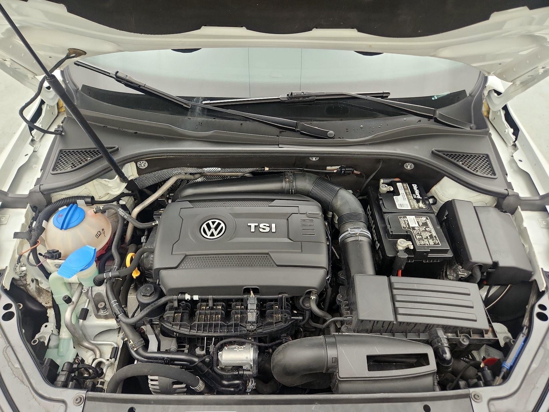 Thumbnail: 2017 Volkswagen Passat - 19