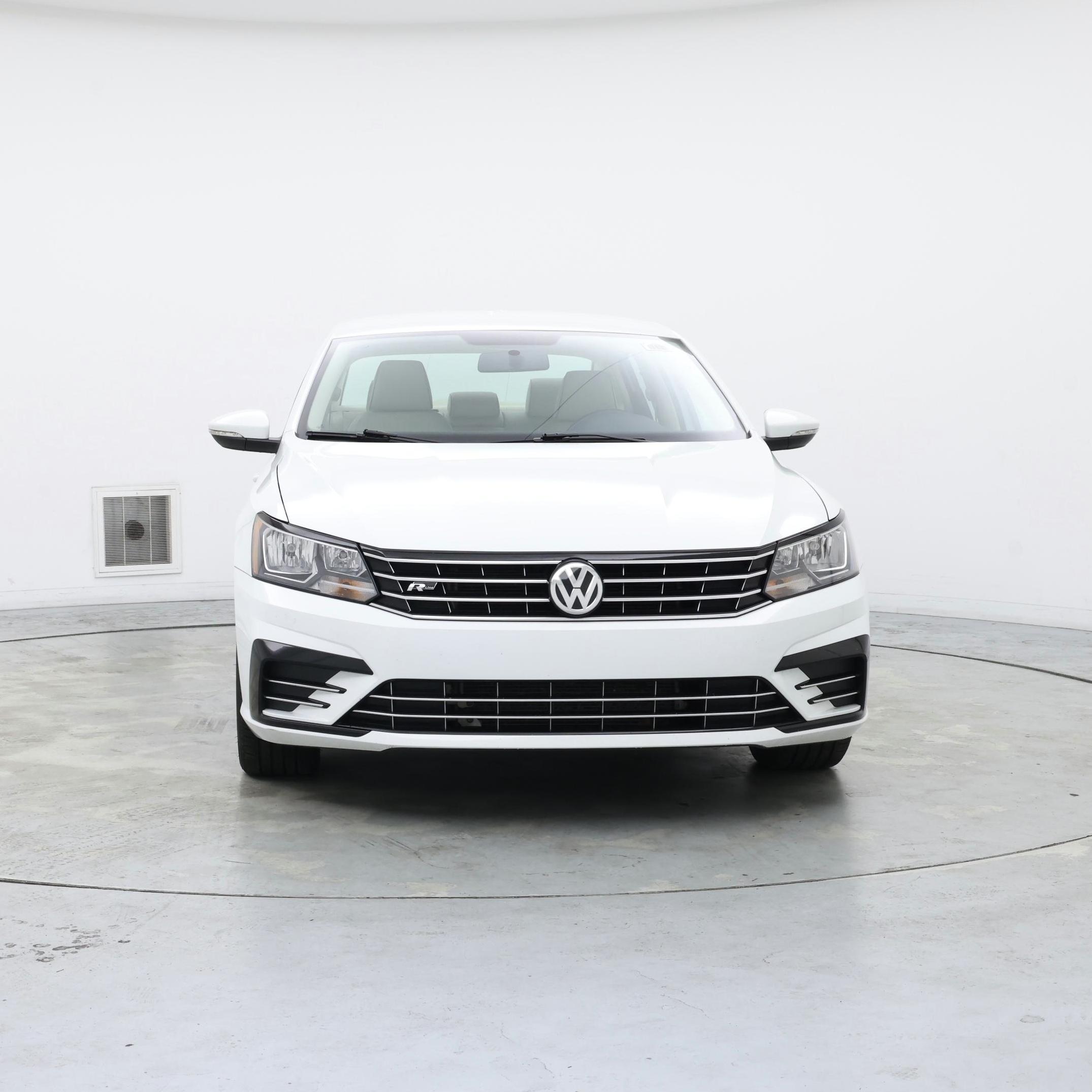 Thumbnail: 2017 Volkswagen Passat - 5