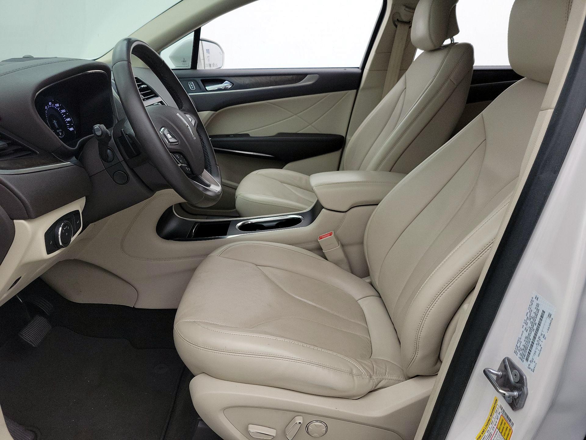 Thumbnail: 2019 Lincoln MKC - 11