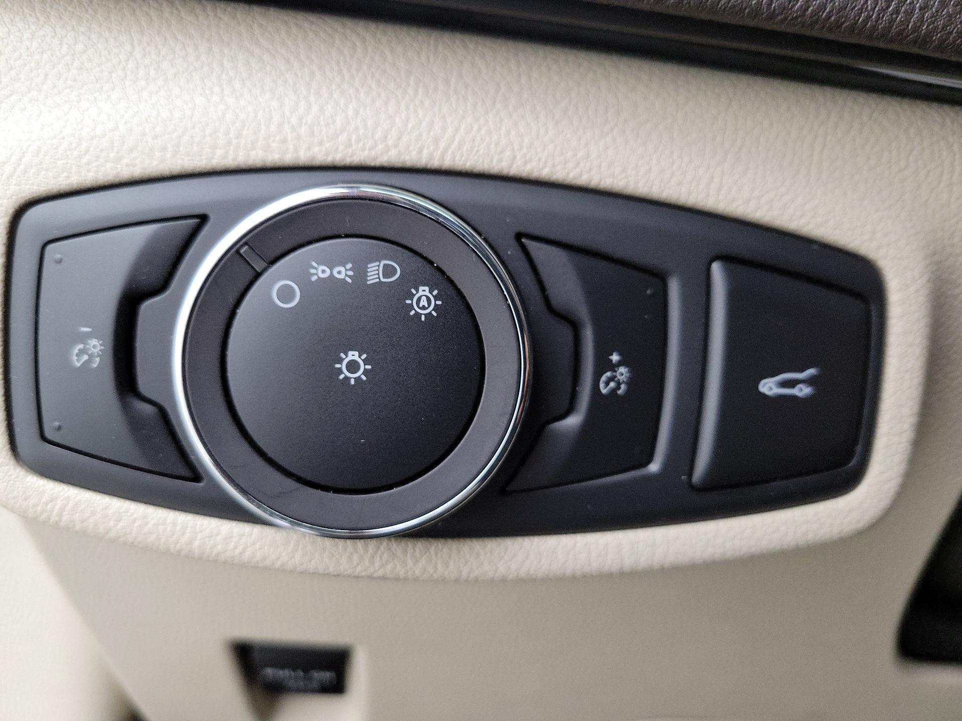 Thumbnail: 2019 Lincoln MKC - 13