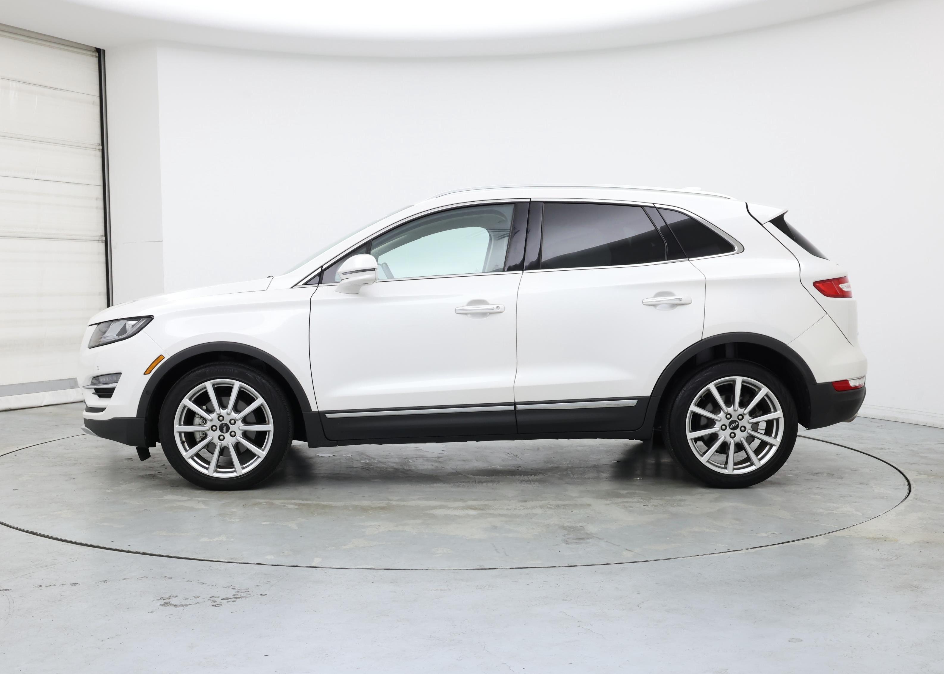 Thumbnail: 2019 Lincoln MKC - 3
