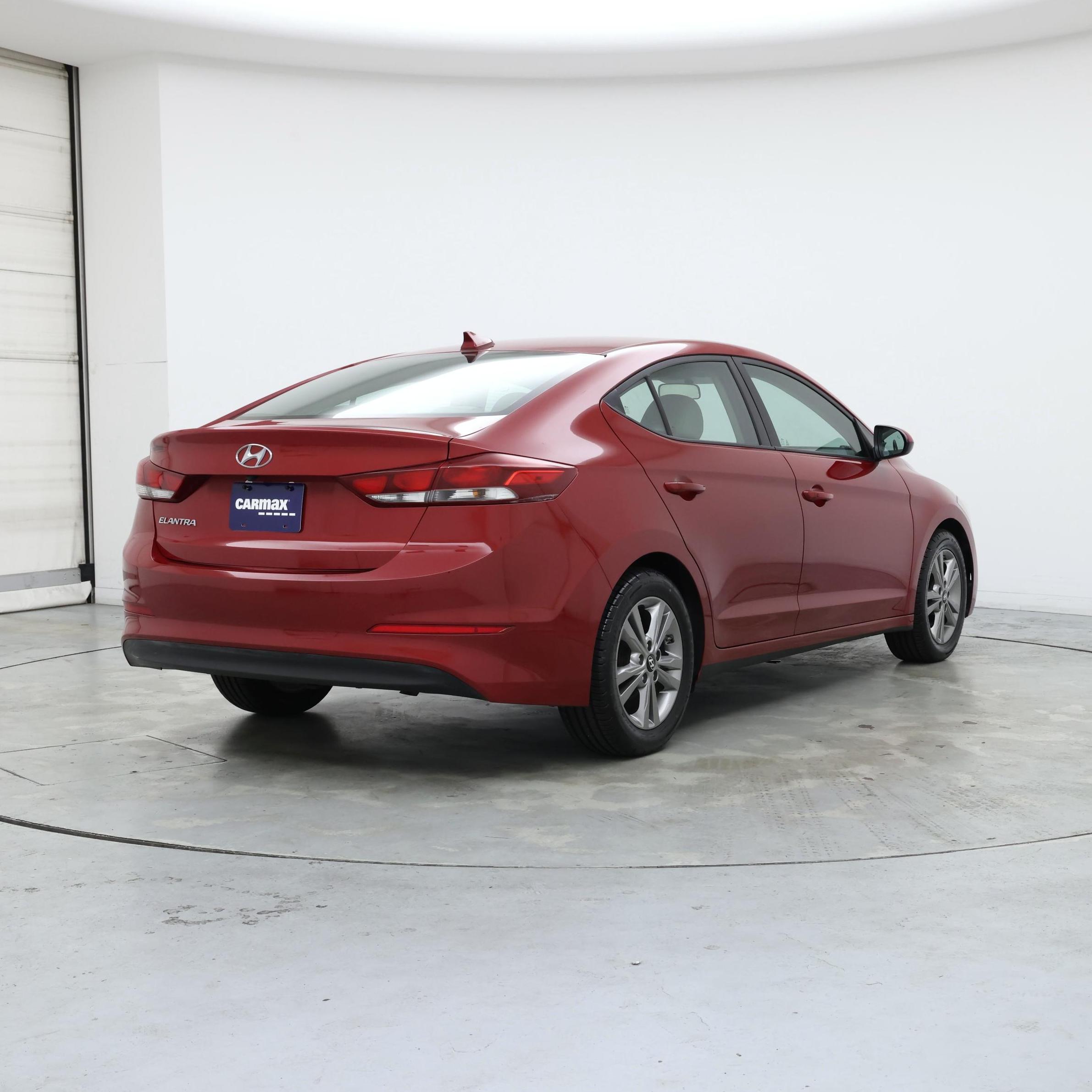 Thumbnail: 2017 Hyundai Elantra - 8