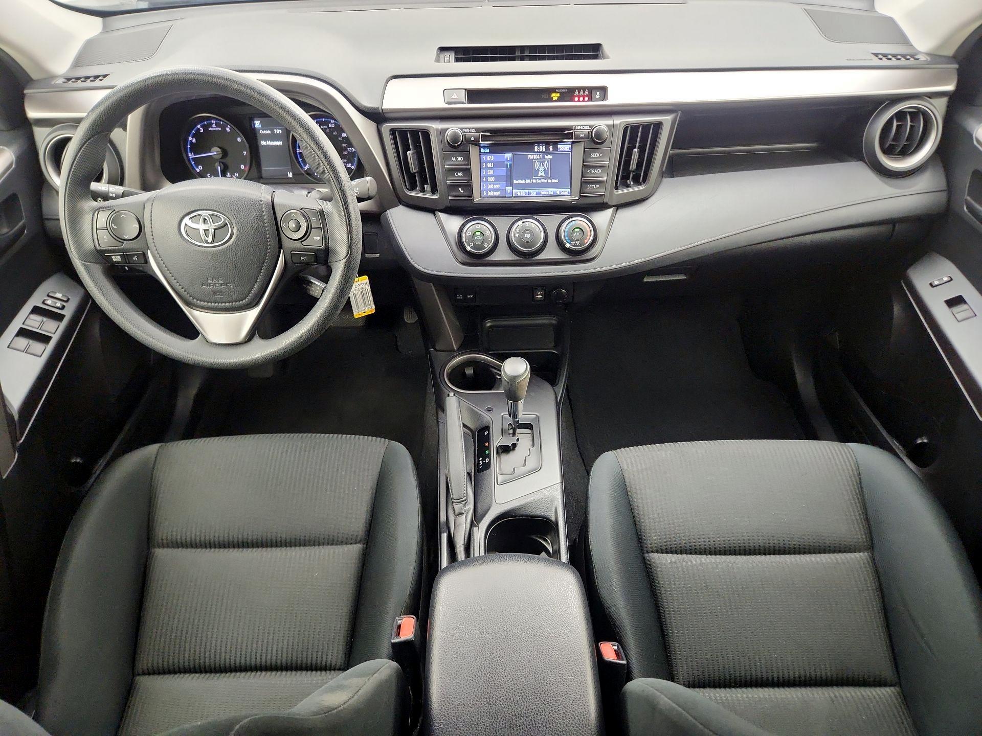 Thumbnail: 2018 Toyota RAV4 - 9