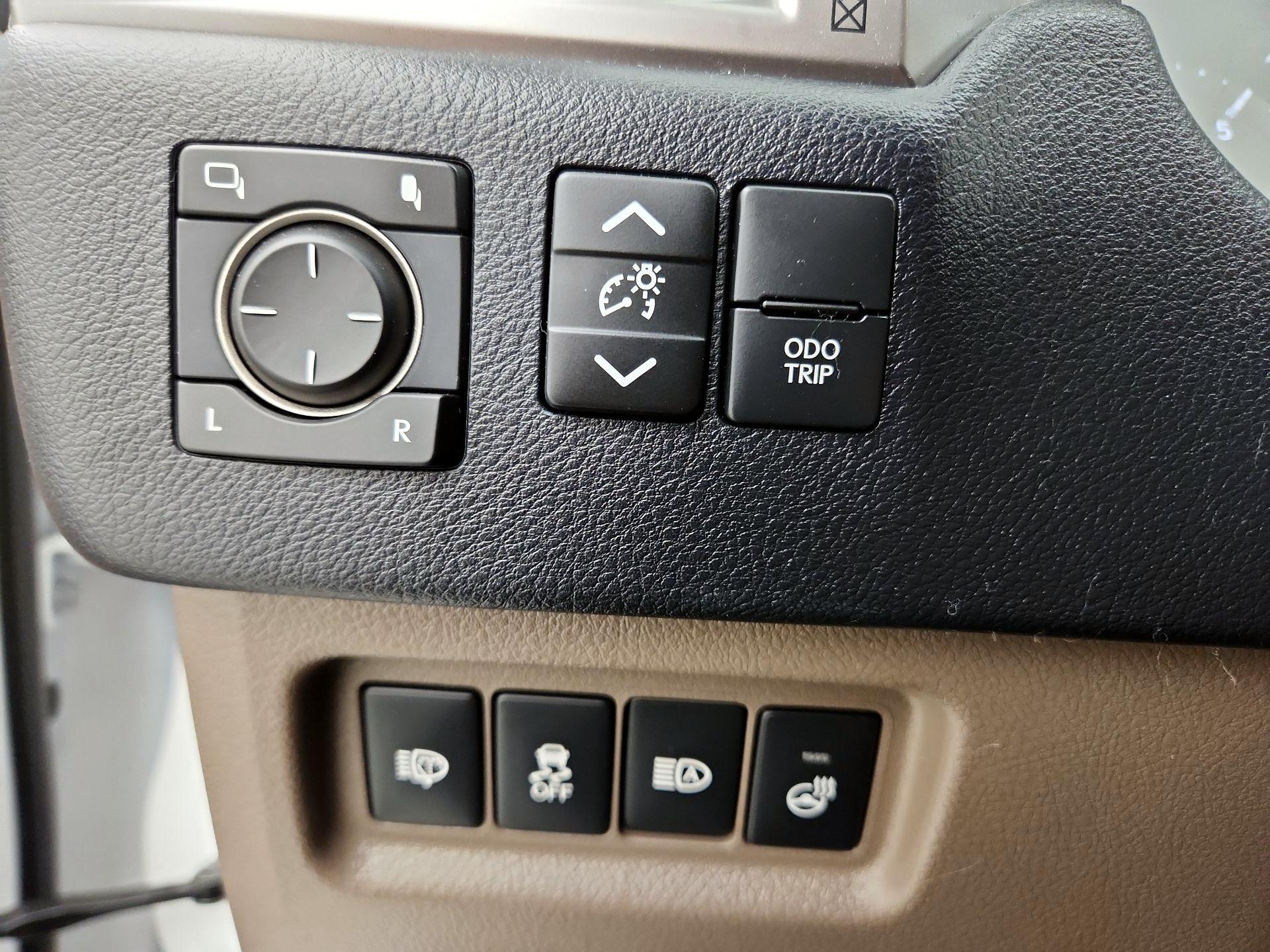 Thumbnail: 2022 Lexus GX - 13