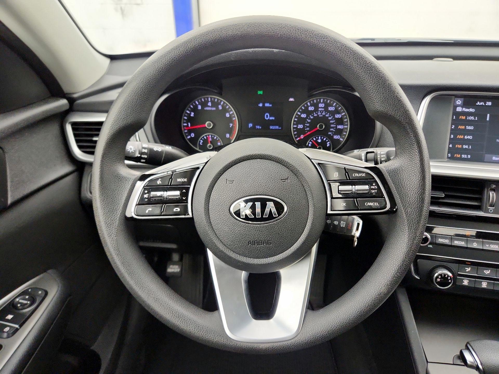 Thumbnail: 2020 Kia Optima - 10