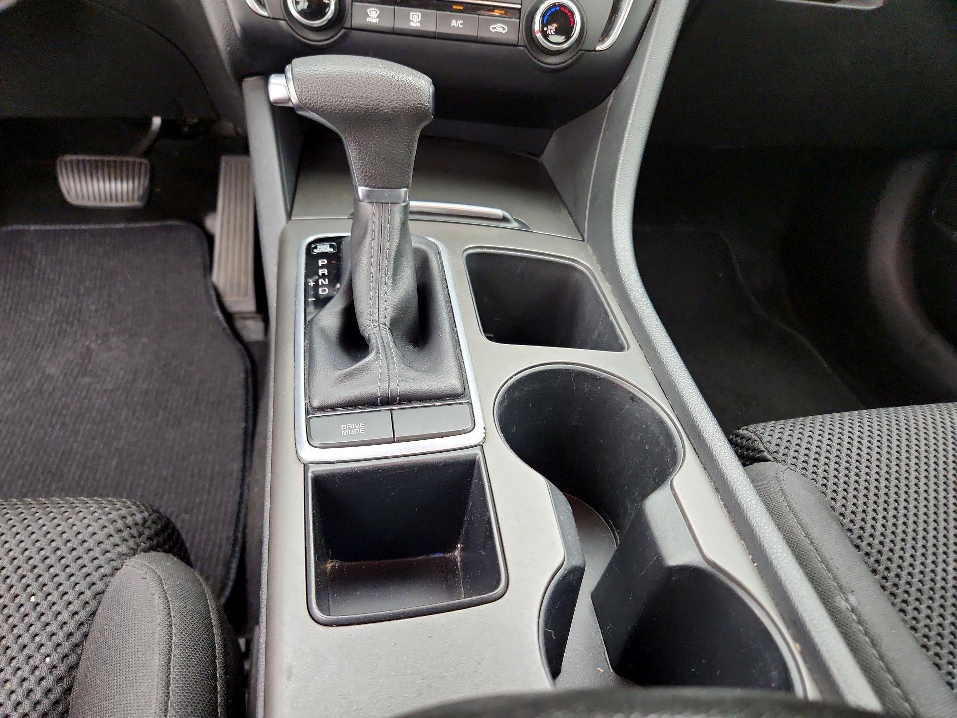 Thumbnail: 2020 Kia Optima - 17
