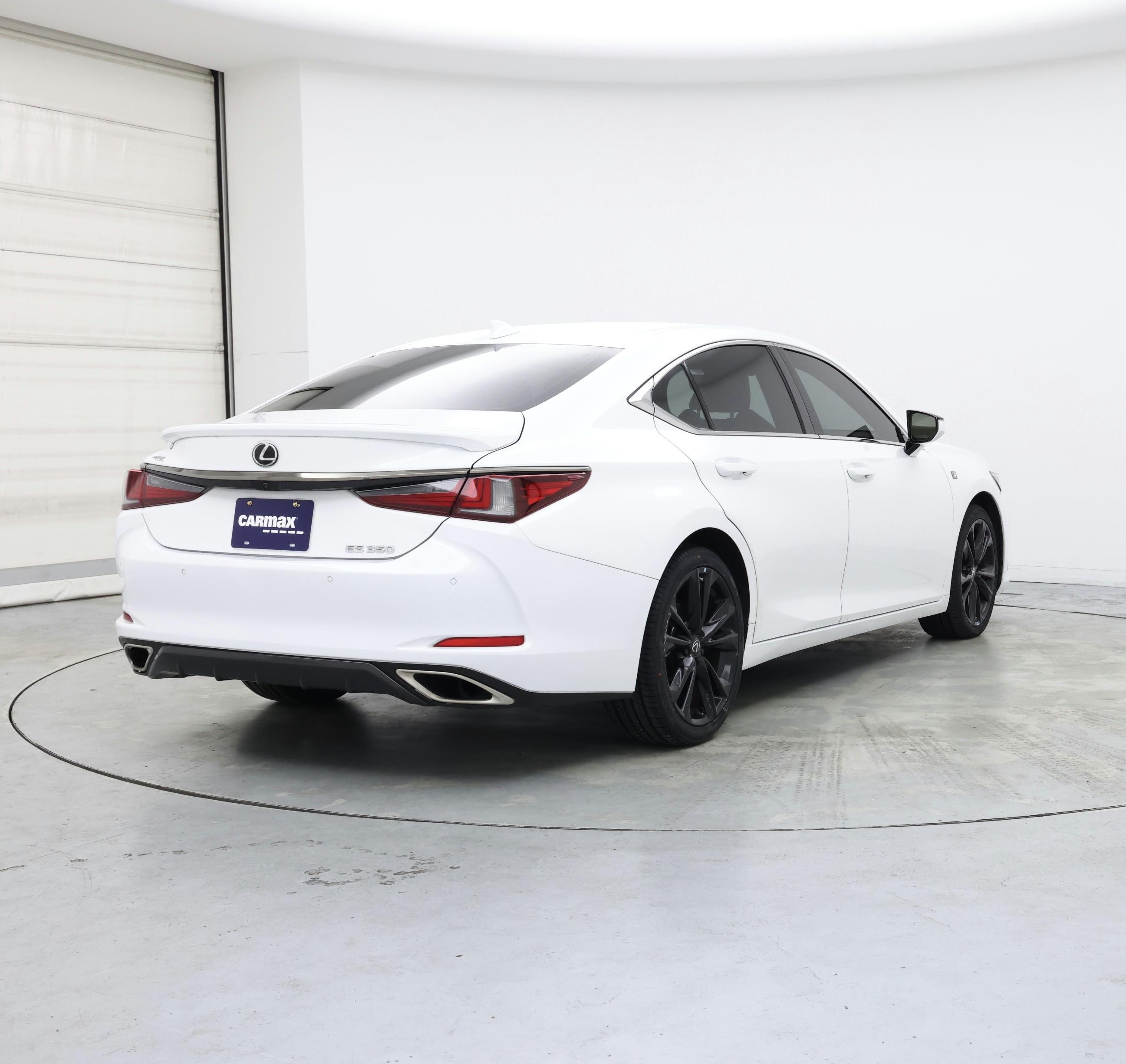 Thumbnail: 2022 Lexus ES - 8