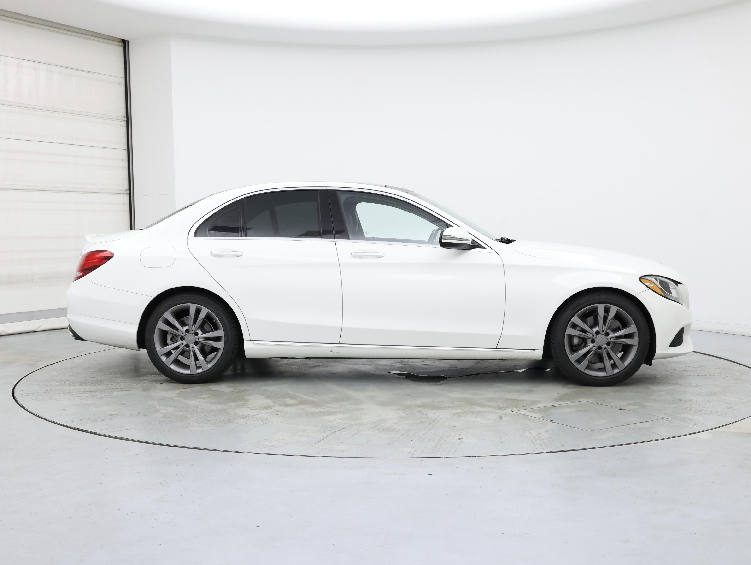 Thumbnail: 2016 Mercedes-Benz C-Class - 7