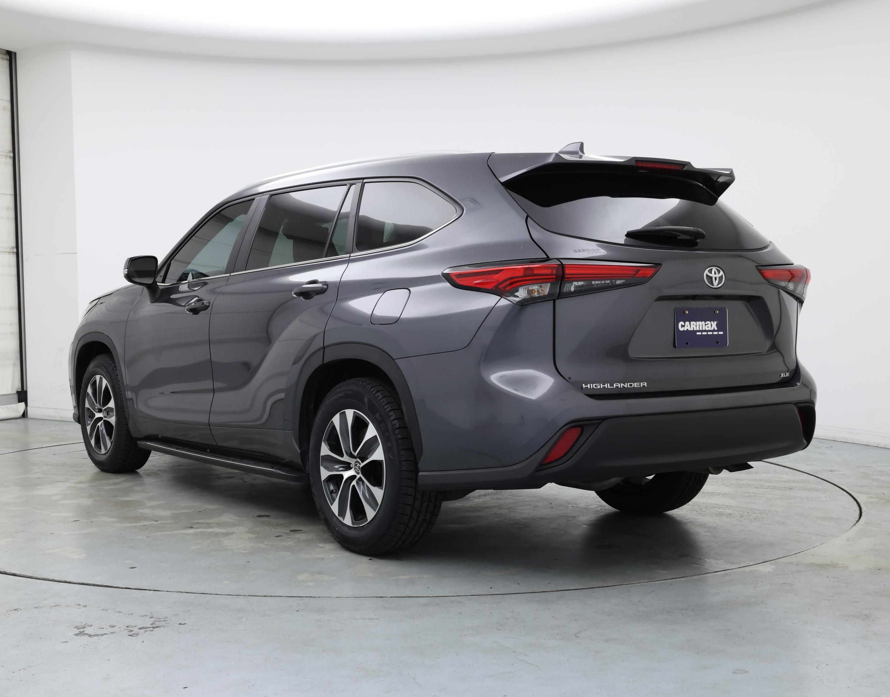 Thumbnail: 2023 Toyota Highlander - 2
